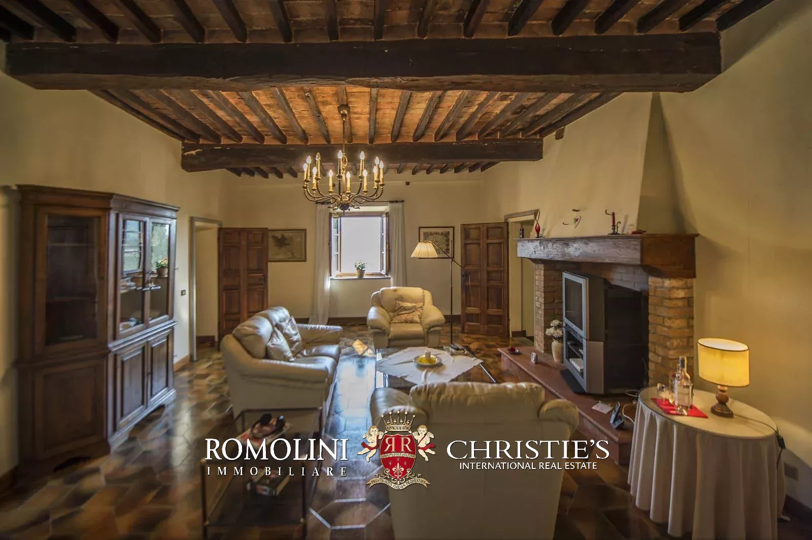 20 Bedroom Vineyard's Image 46