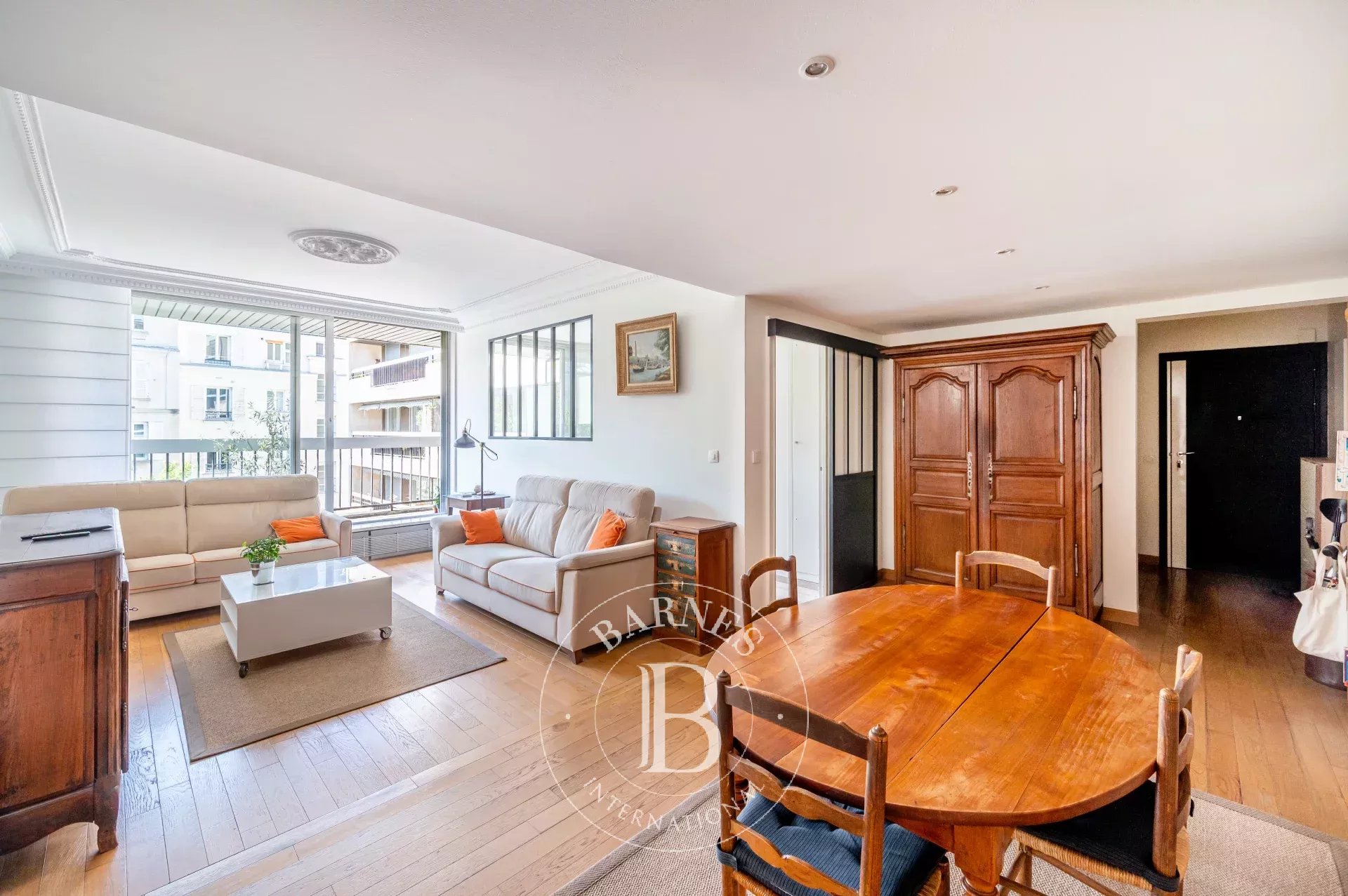 Neuilly-Sainte Foy - 1-bed apartment - Balcony - Upper floor - Peace and quiet - Close to the shops and public transport services