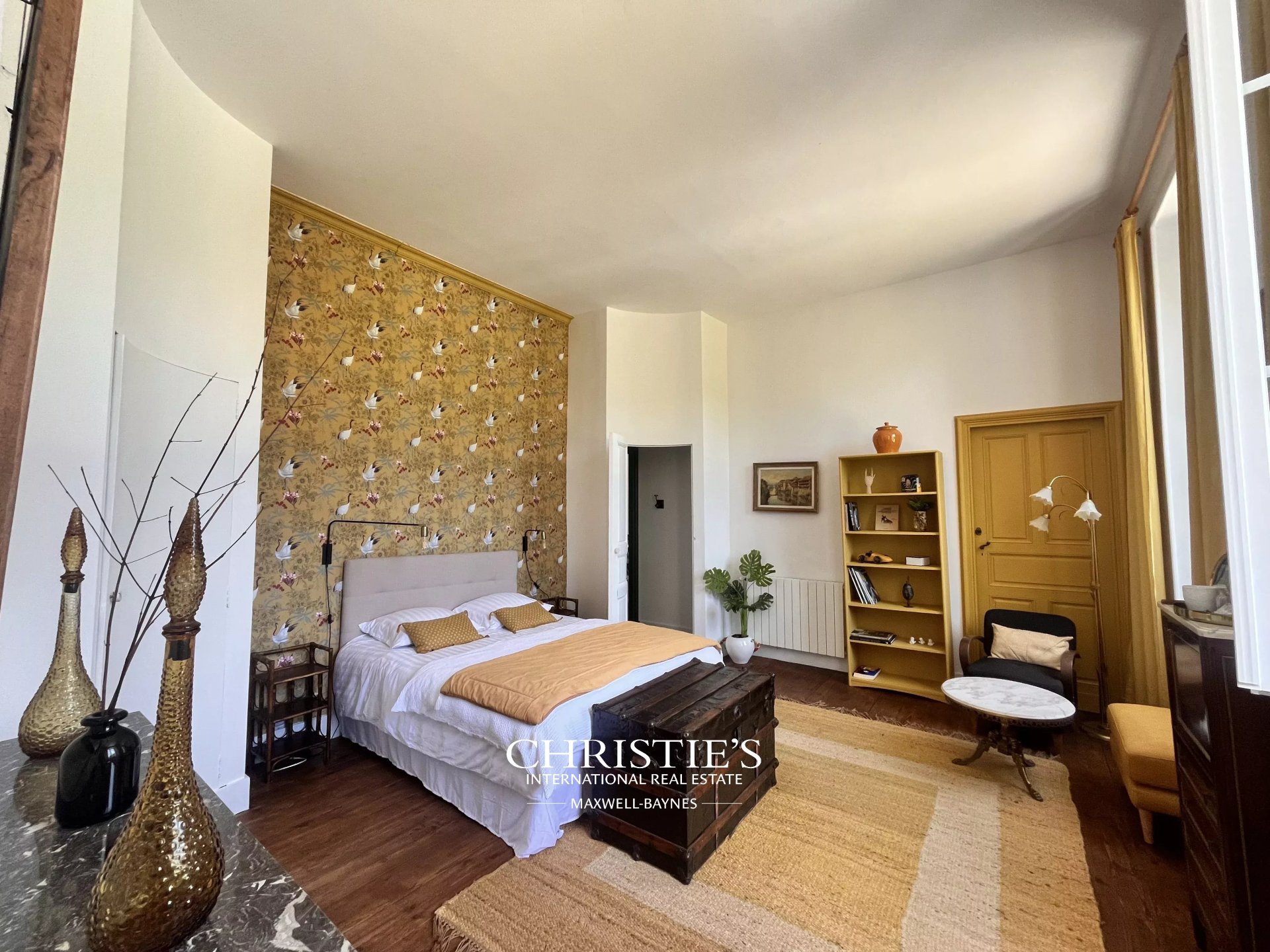 9 Bedroom Chateau's Image 9