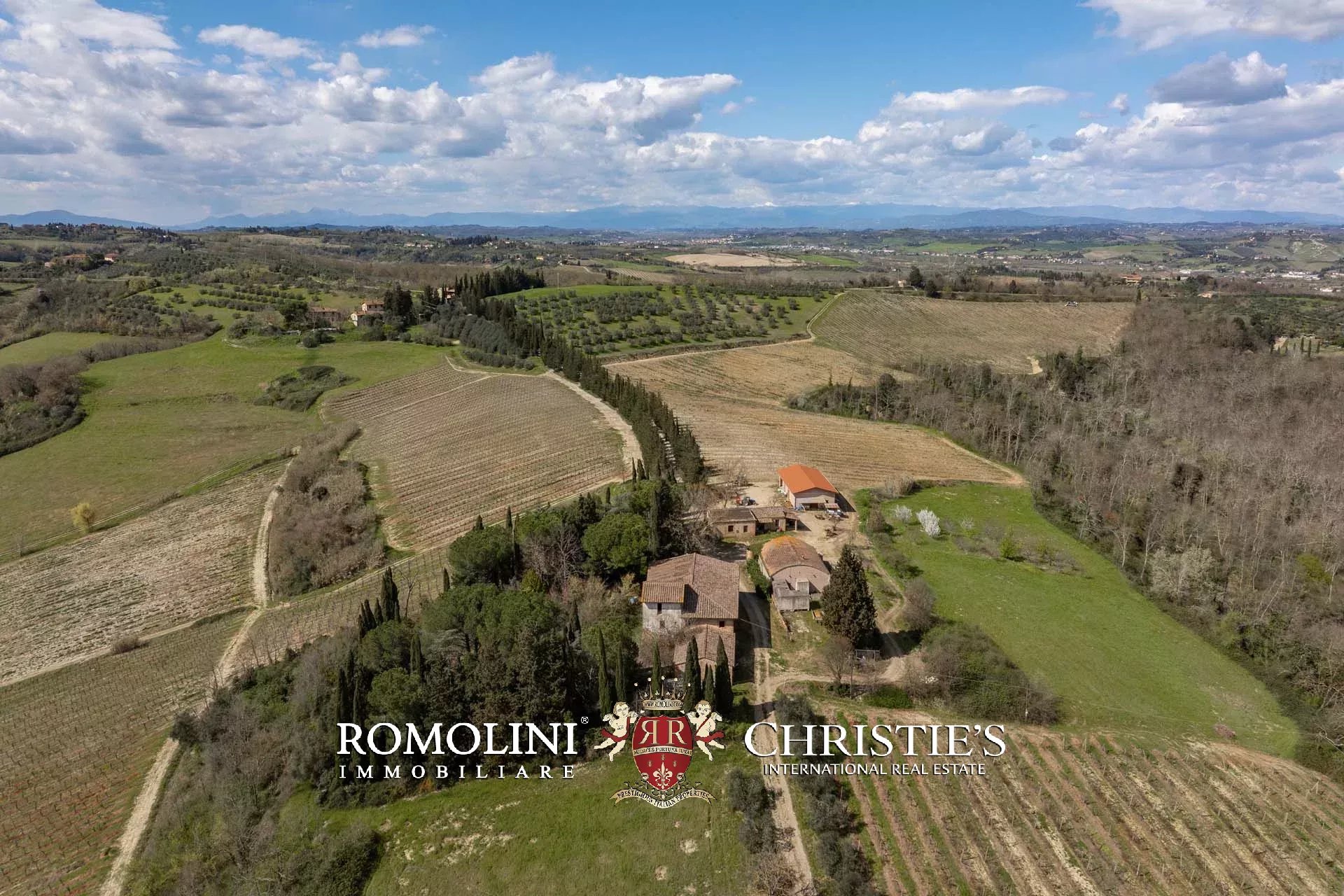 15 Bedroom Vineyard's Image 8