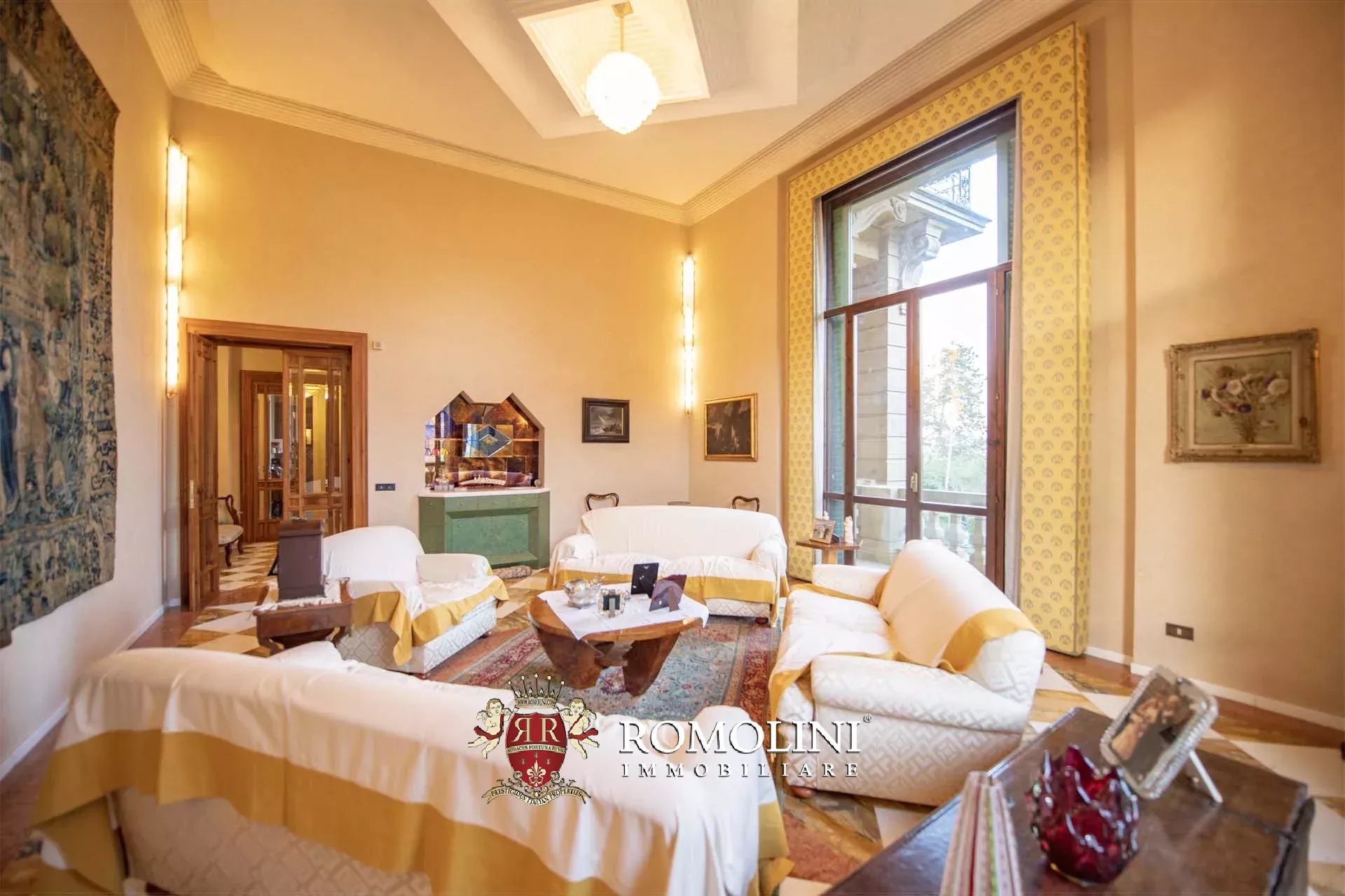 5 Bedroom Apartment/Flat's Image 4