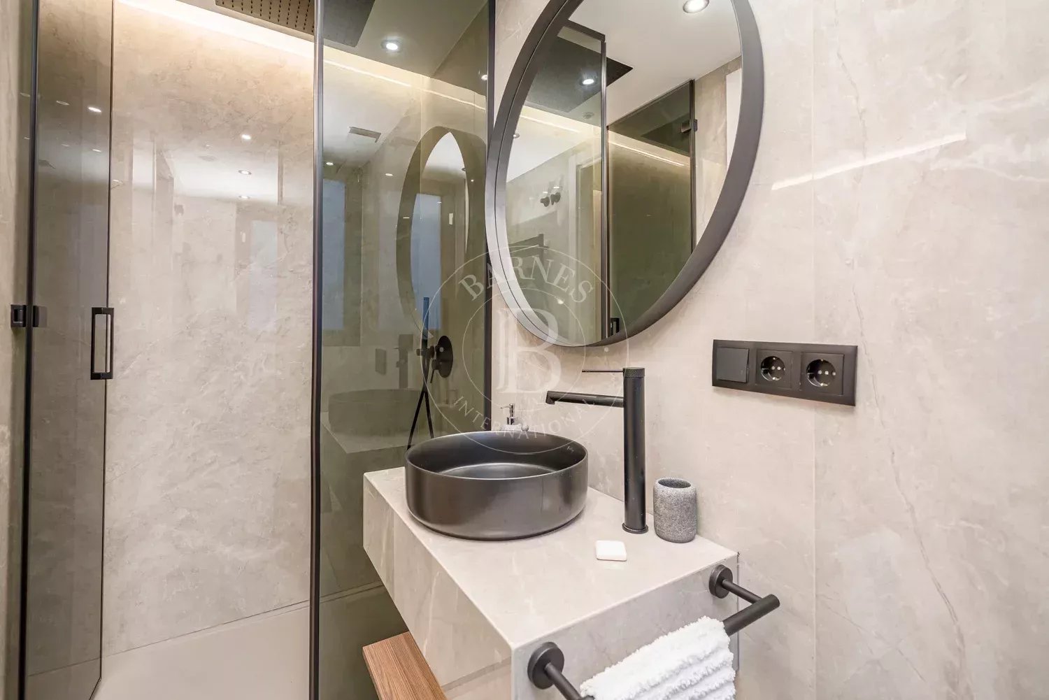 Daire Madrid - picture 13