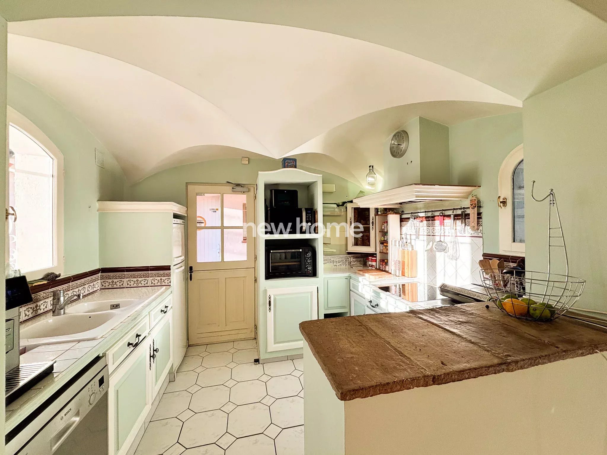 Bastide provençale de 160 m² sur un terrain d'un hectare avec vue dégagée!