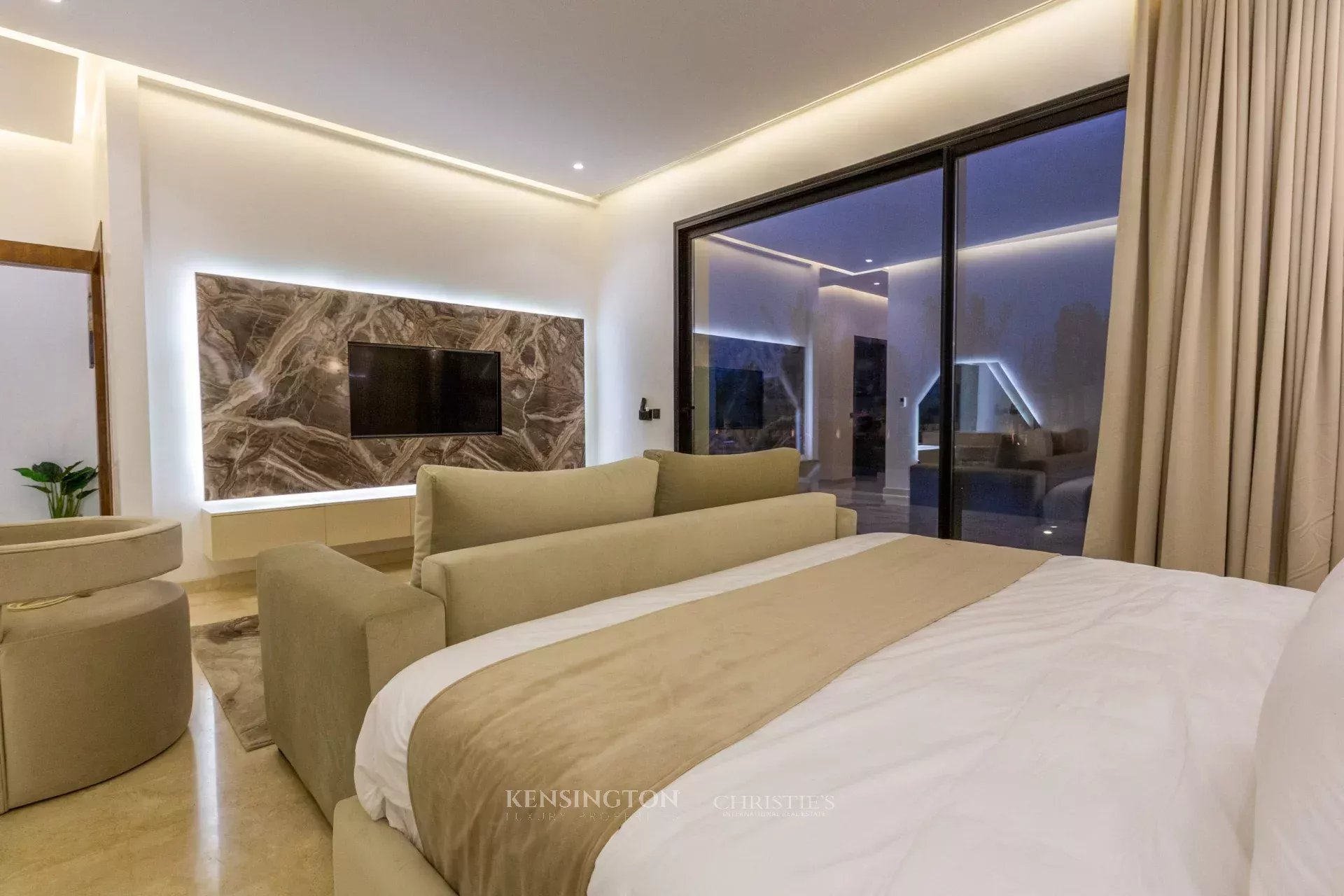 5 Bedroom Villa/Townhouse's Image 21