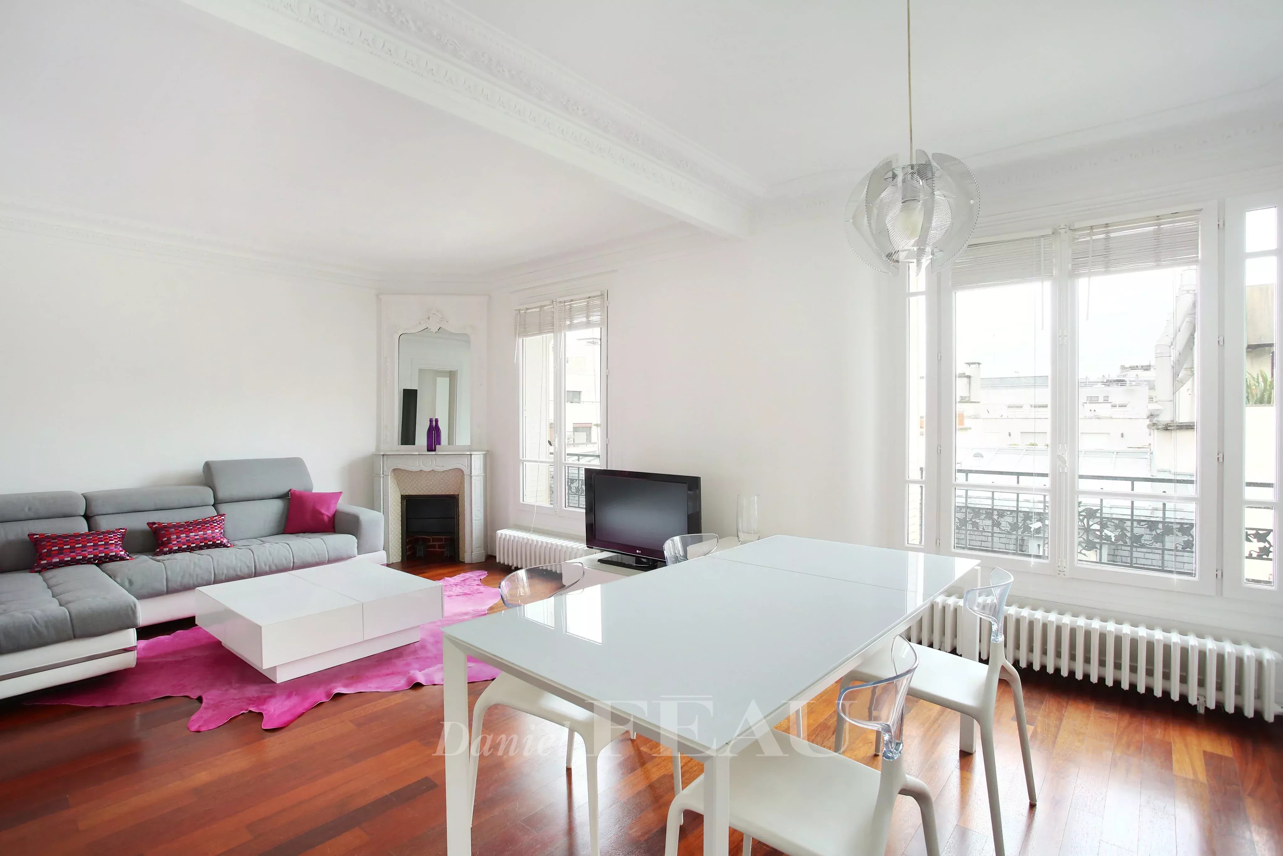 Living-room Wooden floor Fireplace