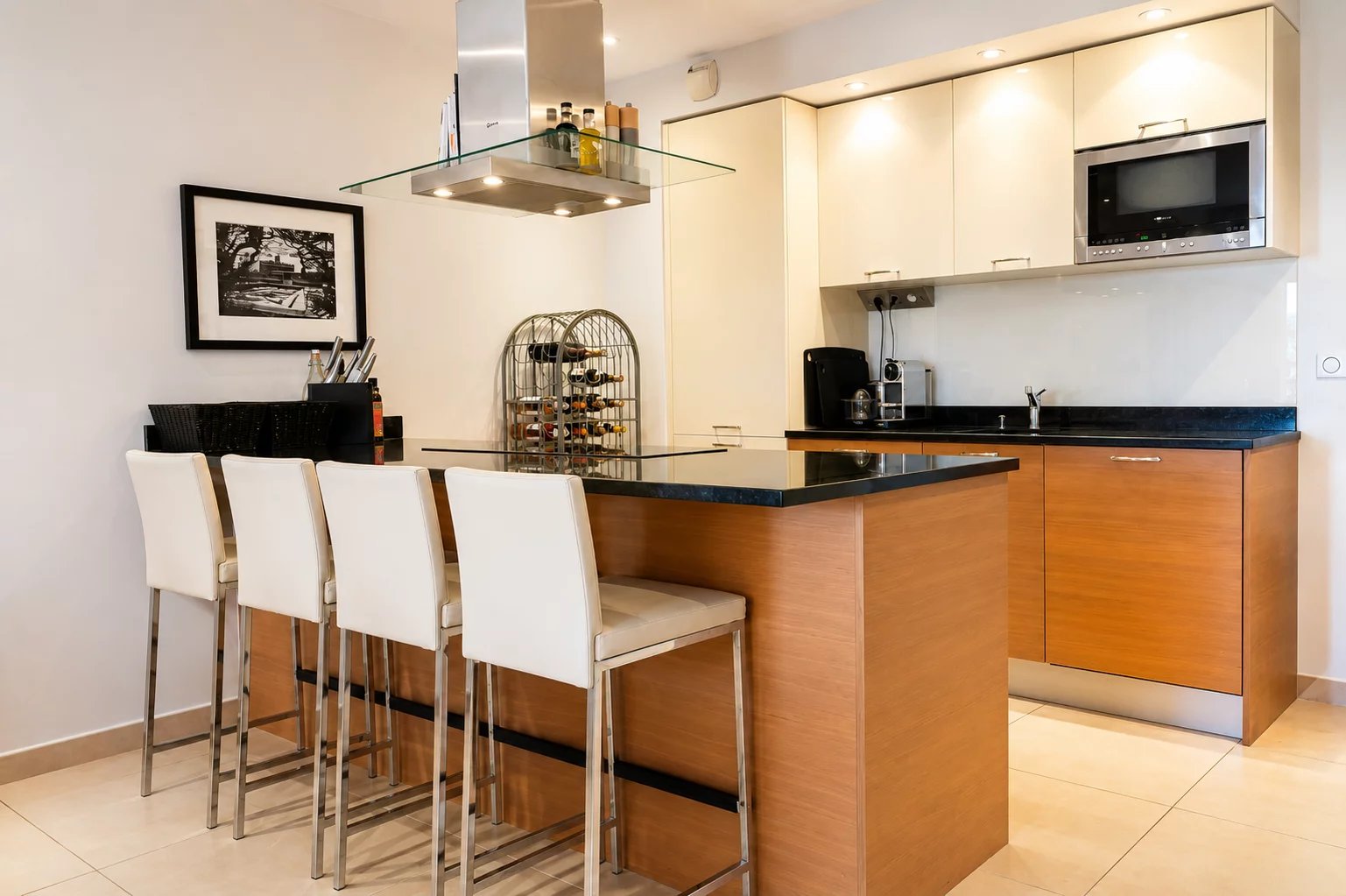 Image of Apartment - 2 Bedrooms for Sale in Alpes-Maritimes-Théoule-sur-Mer-France, Image 10