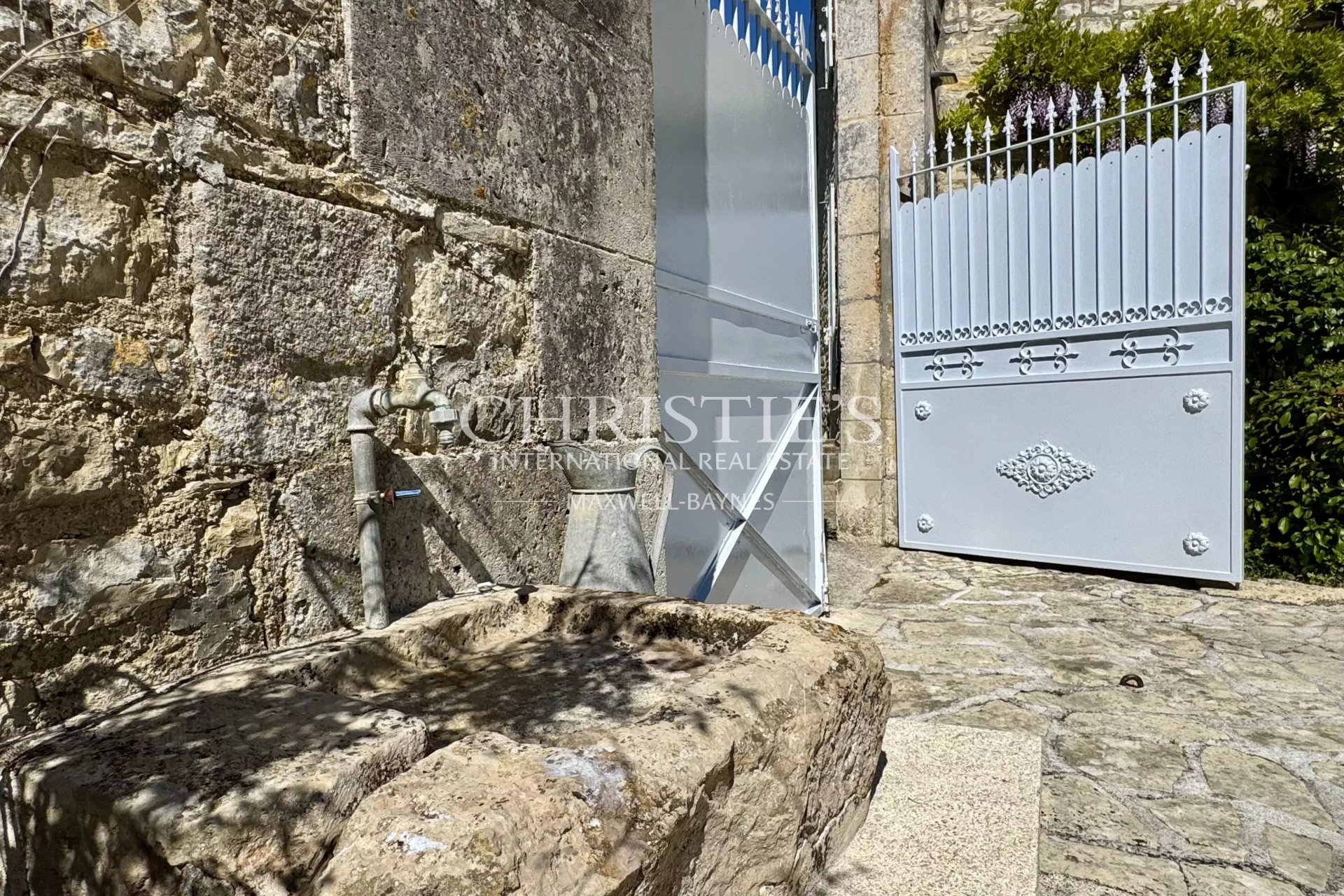7 Bedroom Villa/Townhouse's Image 47