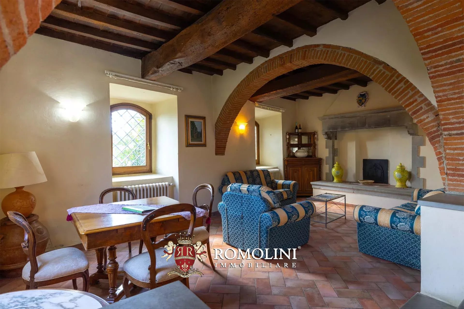 34 Bedroom Vineyard's Image 95