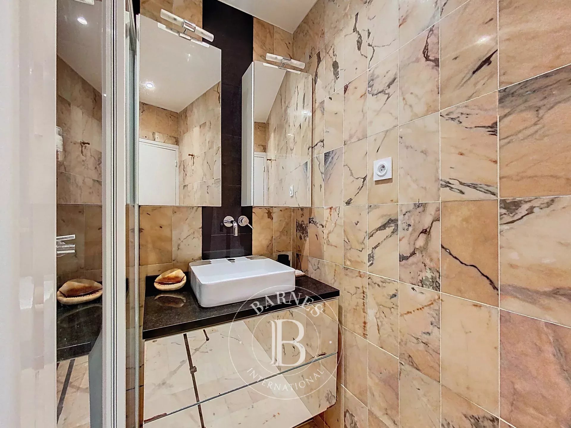 Daire Paris 8ème - picture 20