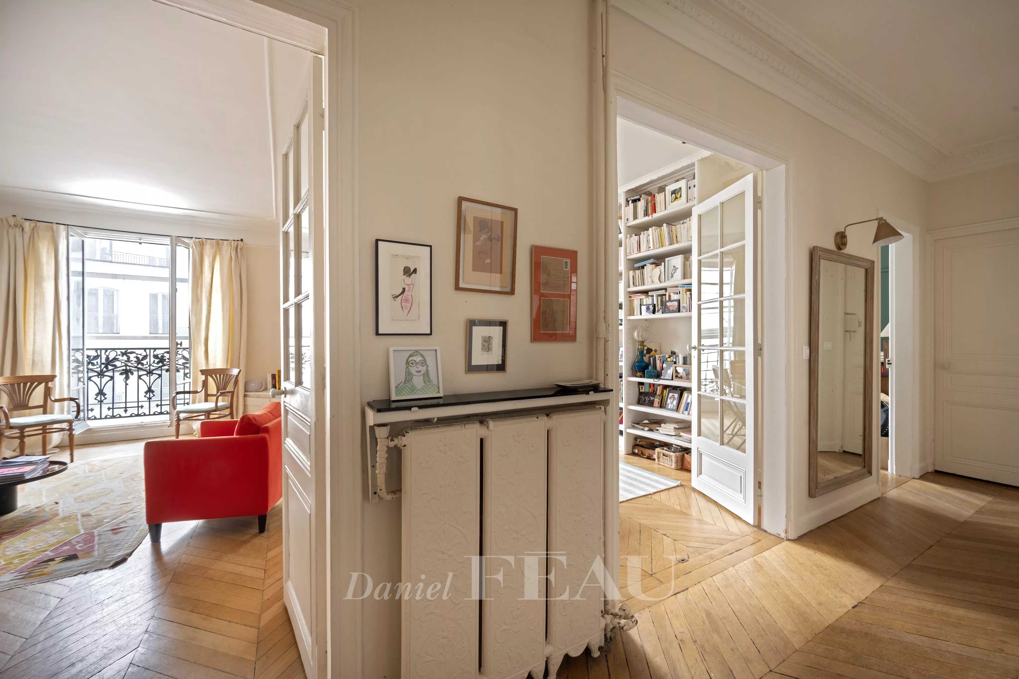 Sale Apartment Paris 3rd