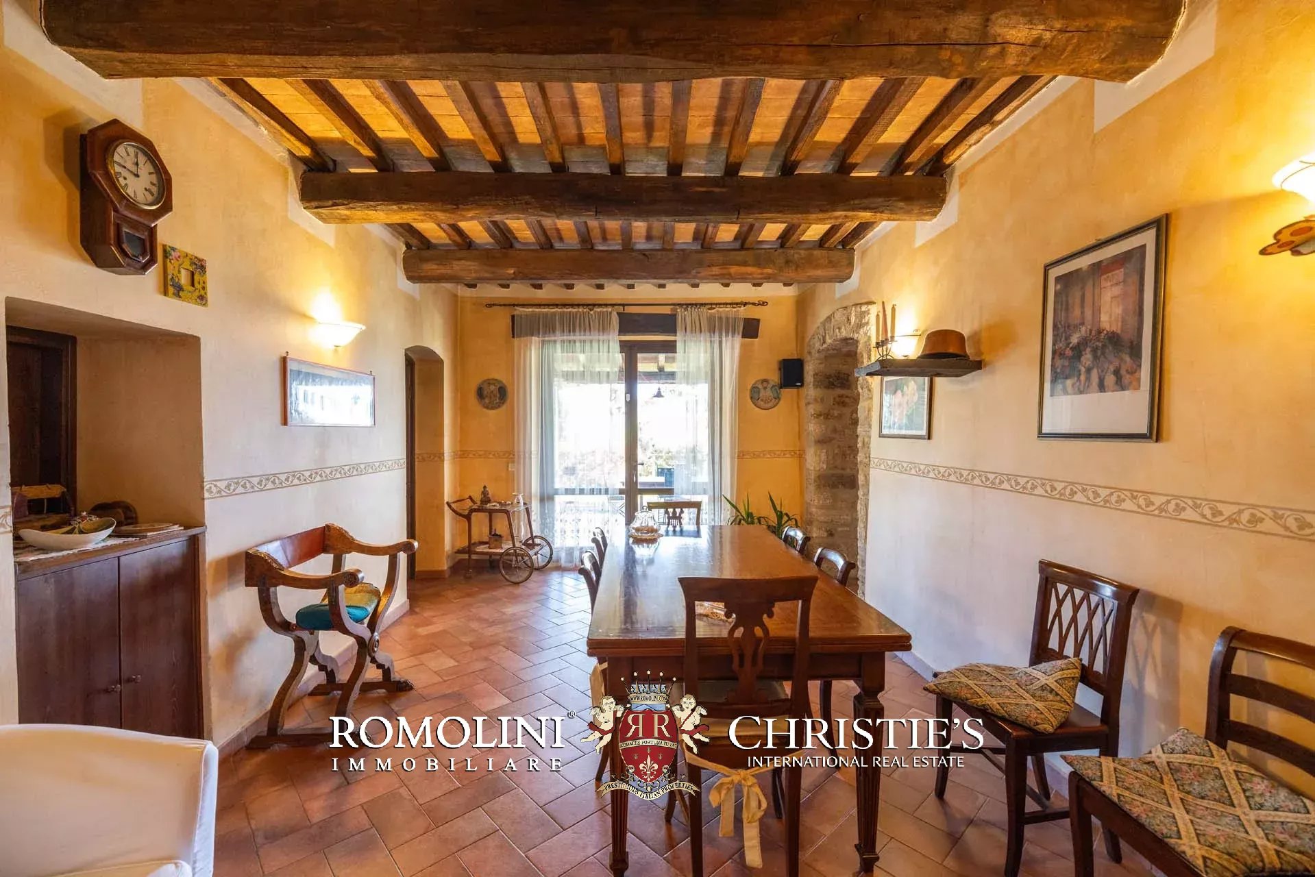 6 Bedroom Villa/Townhouse's Image 27