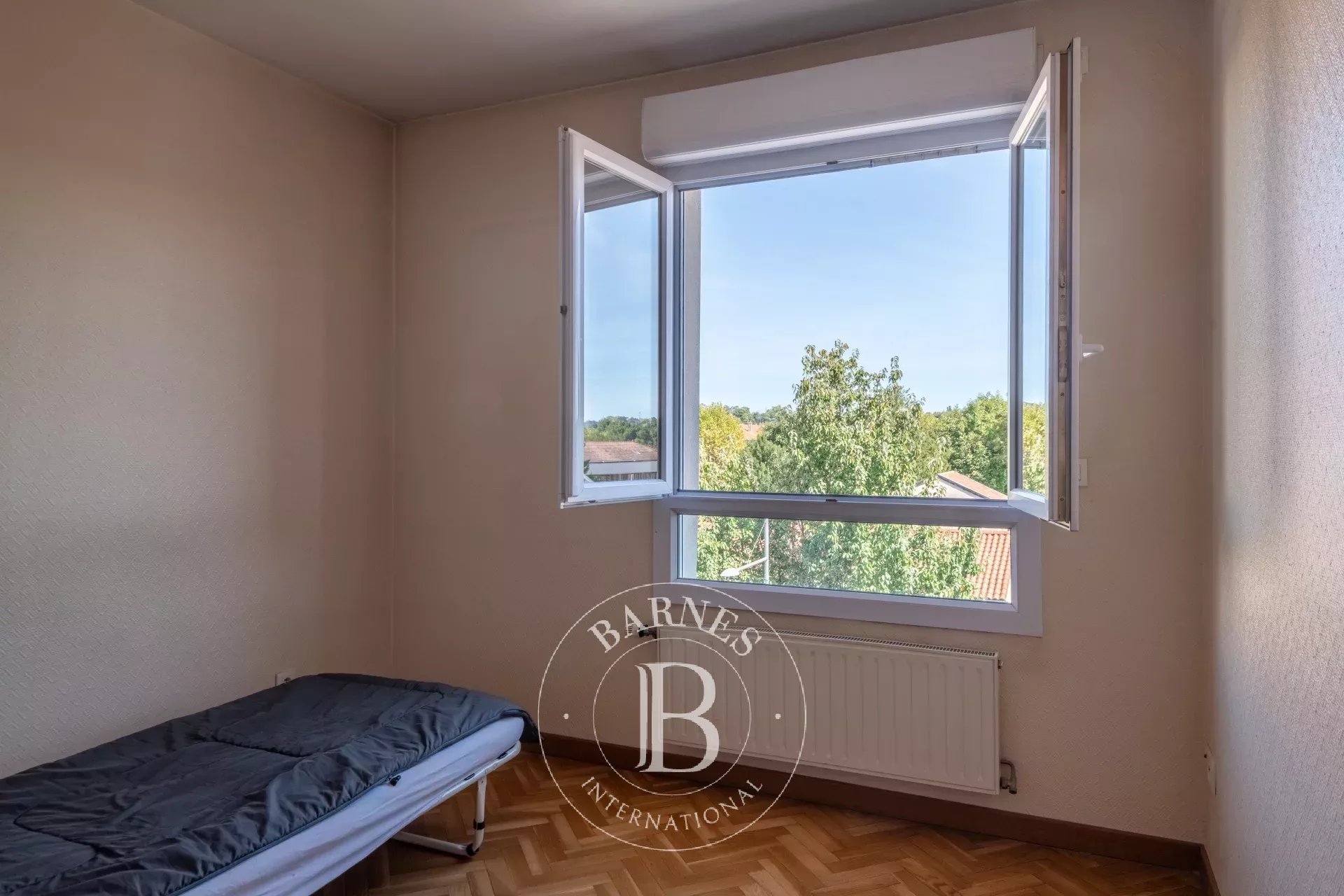 Daire Sathonay-Camp - picture 6