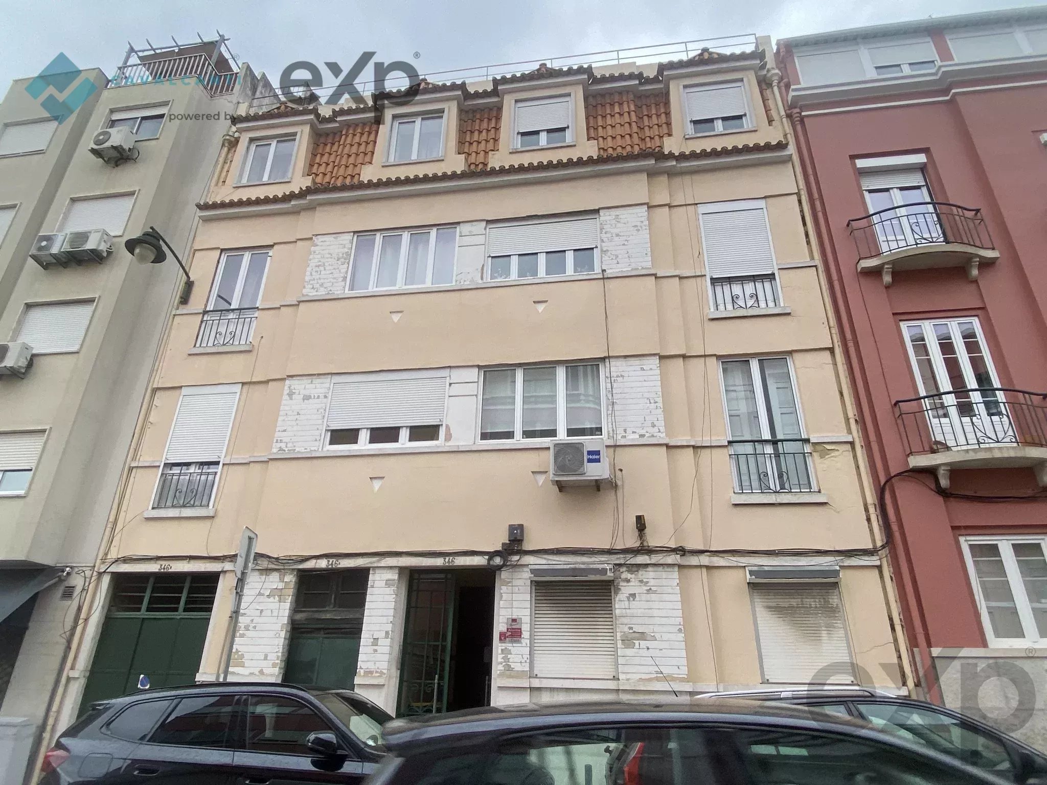 3-bedroom with charm and patio for renovation – Lisbon 86916807 image 52