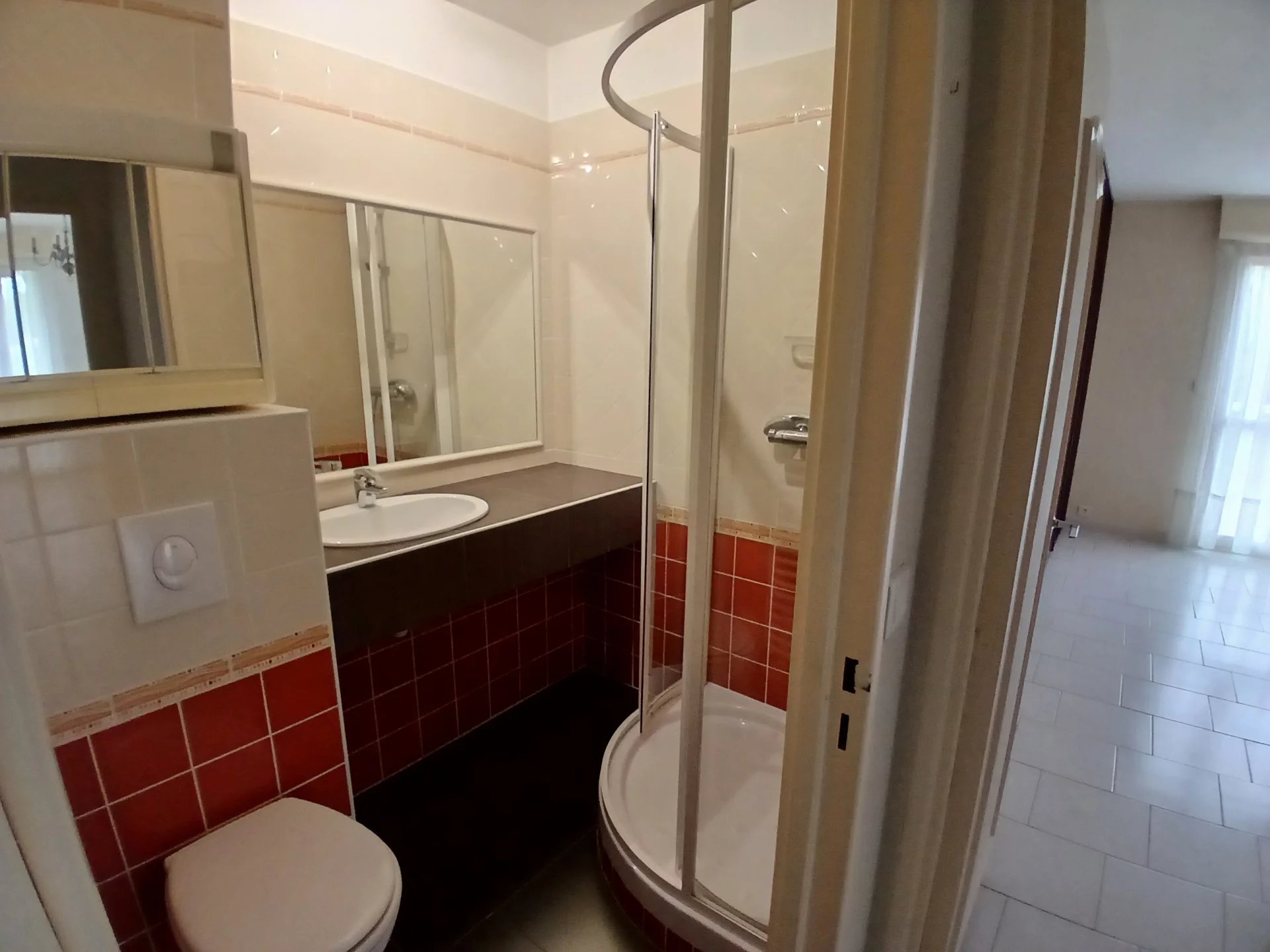 Quartier Quebec / Appartement très lumineux  / DPE C — photo 5