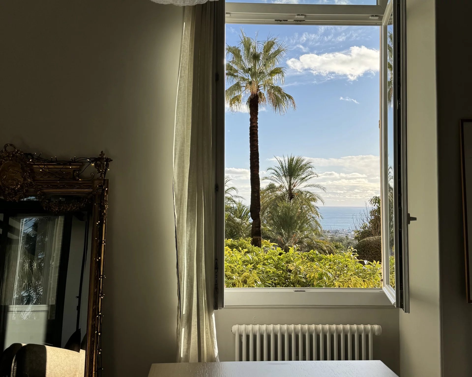 Elegant 3-Bedroom Apartment with Sea View in Cannes