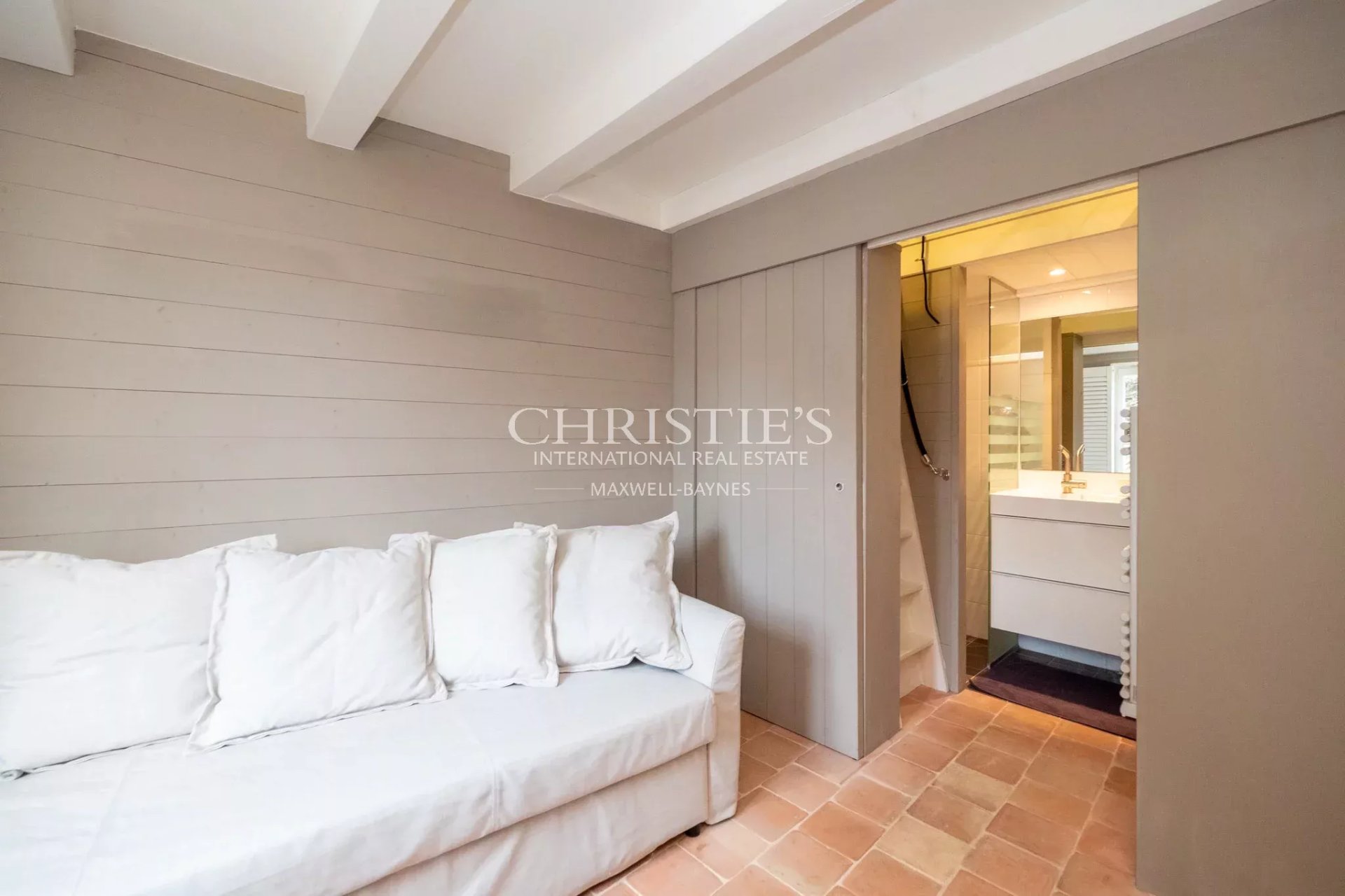4 Bedroom Villa/Townhouse's Image 12
