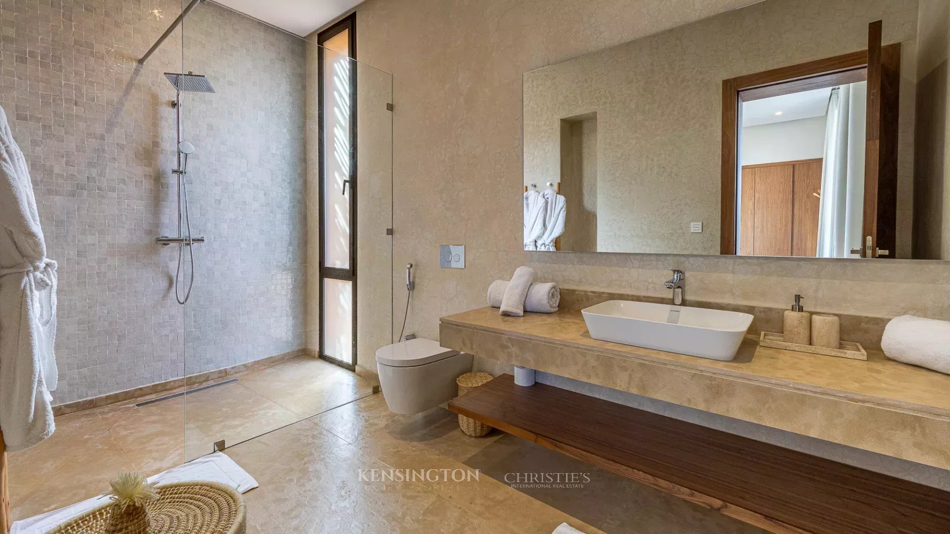 6 Bedroom Villa/Townhouse's Image 25