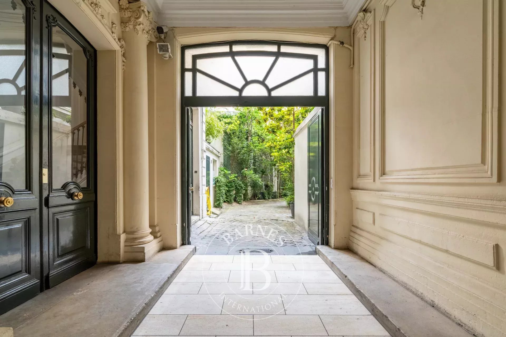 Daire Paris 8ème - picture 20