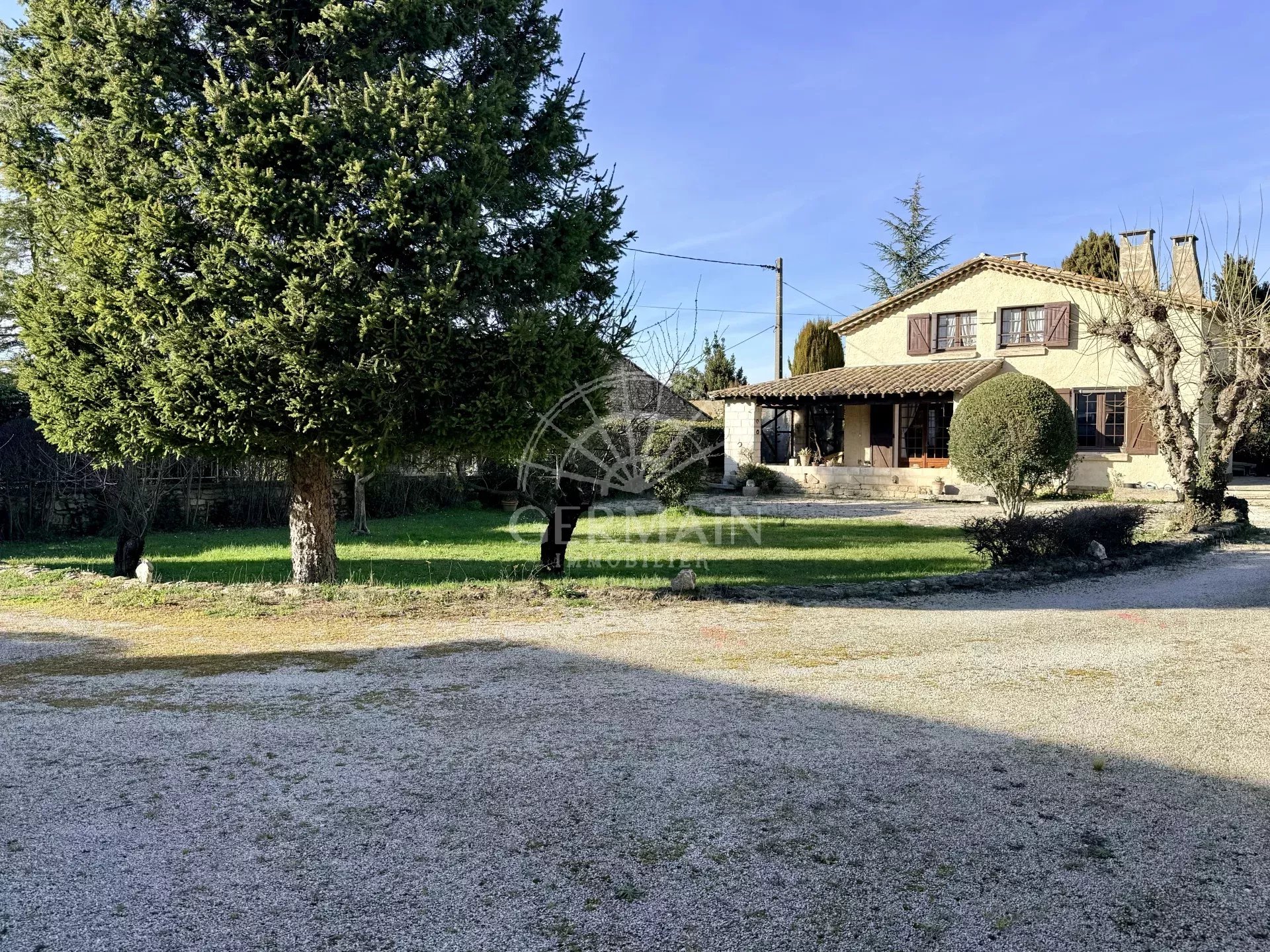 Agence immobilière de 