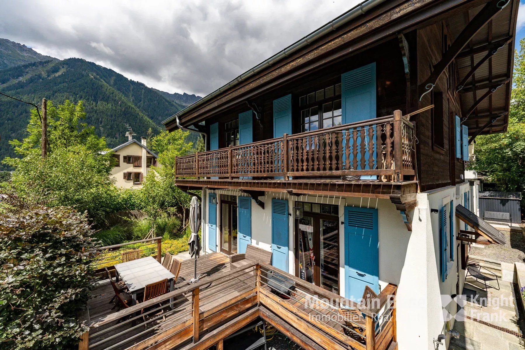 Photo of A beautifully renovated, 6-bedroom house in central Chamonix