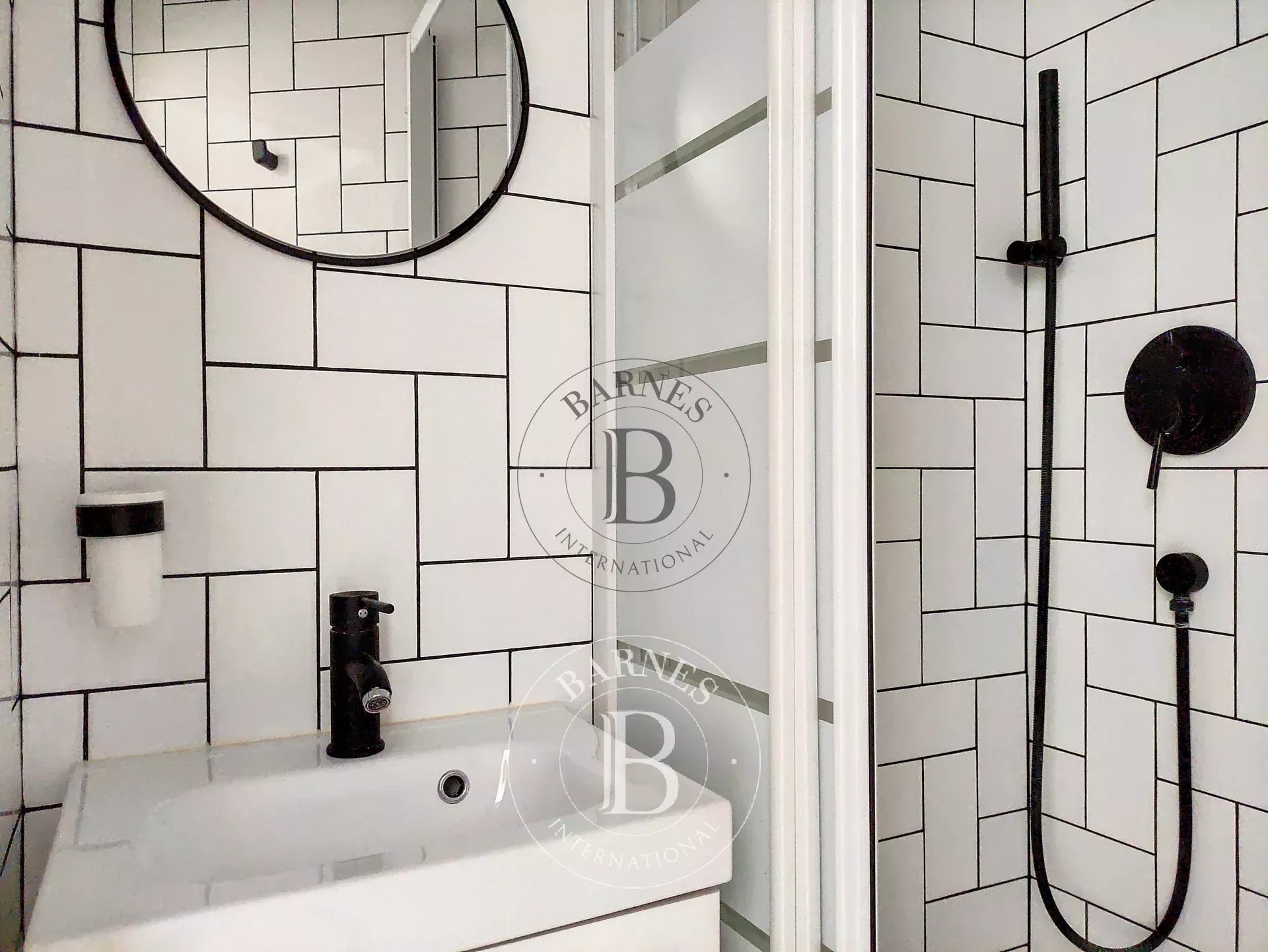 Daire Paris 18ème - picture 6