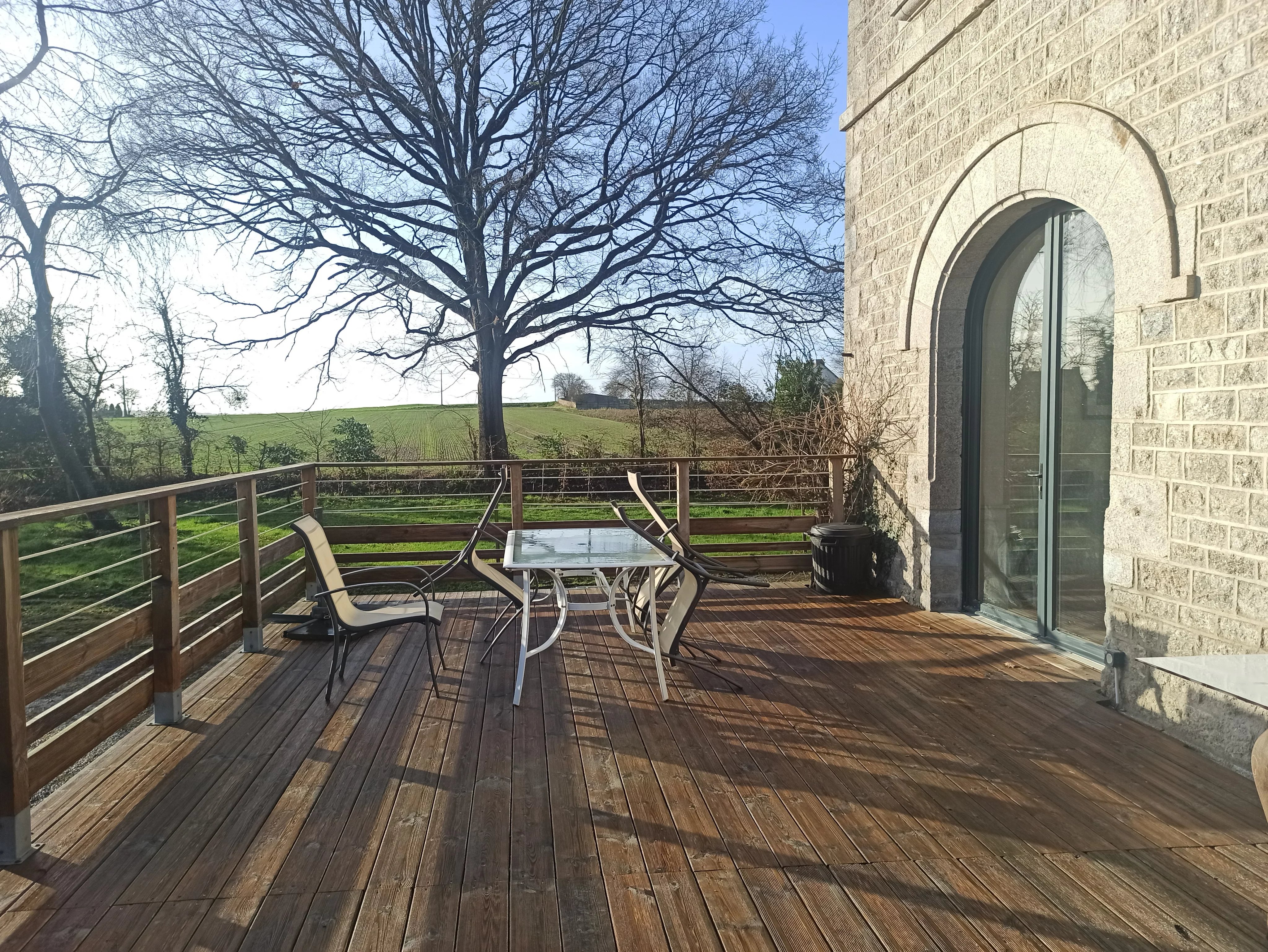 MANOIR FAMILIAL SUR LES BORDS DE RANCE.  7 min DINAN  –