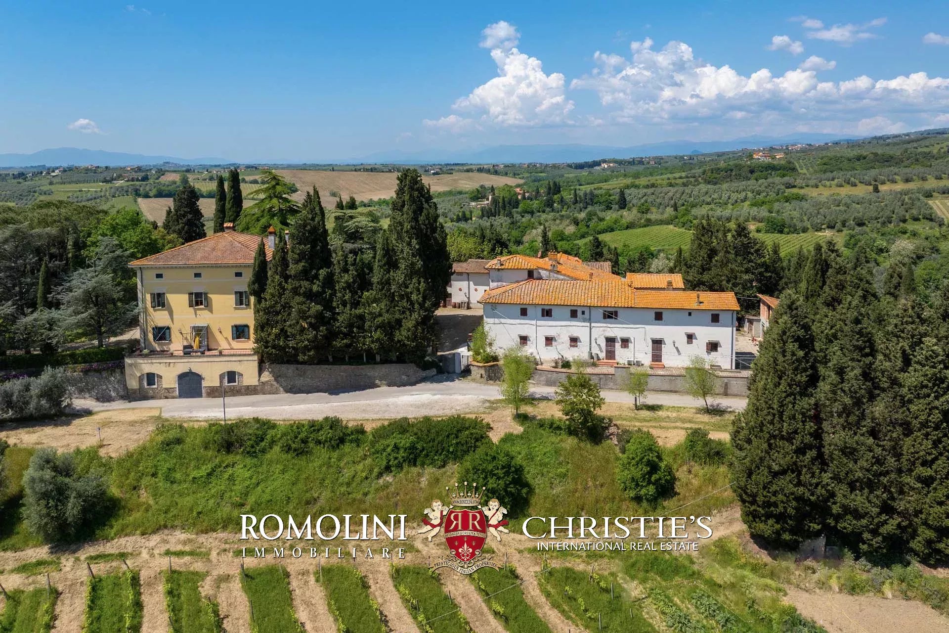 30 Bedroom Vineyard's Image 12