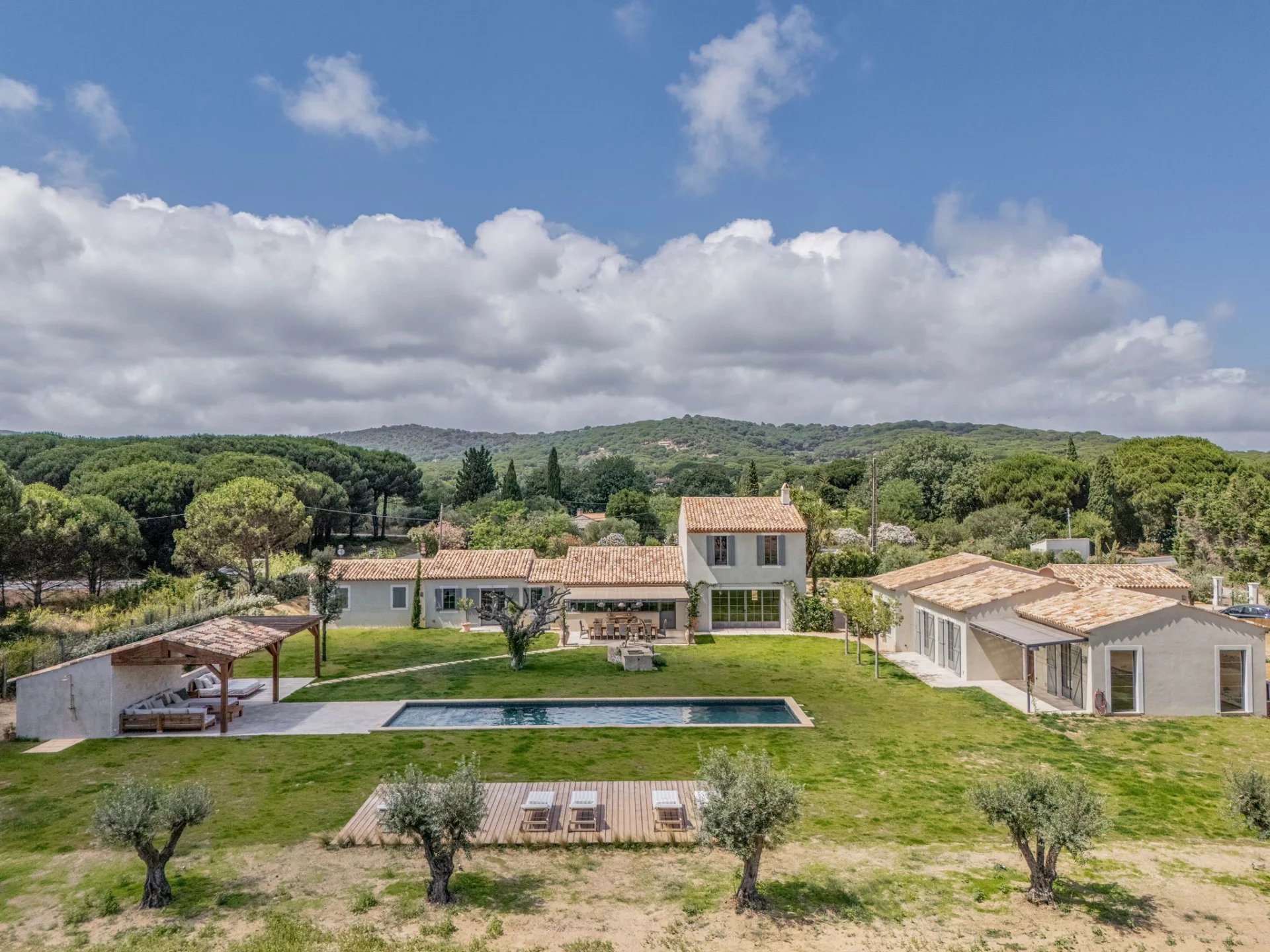 Agence immobilière de Ellington International