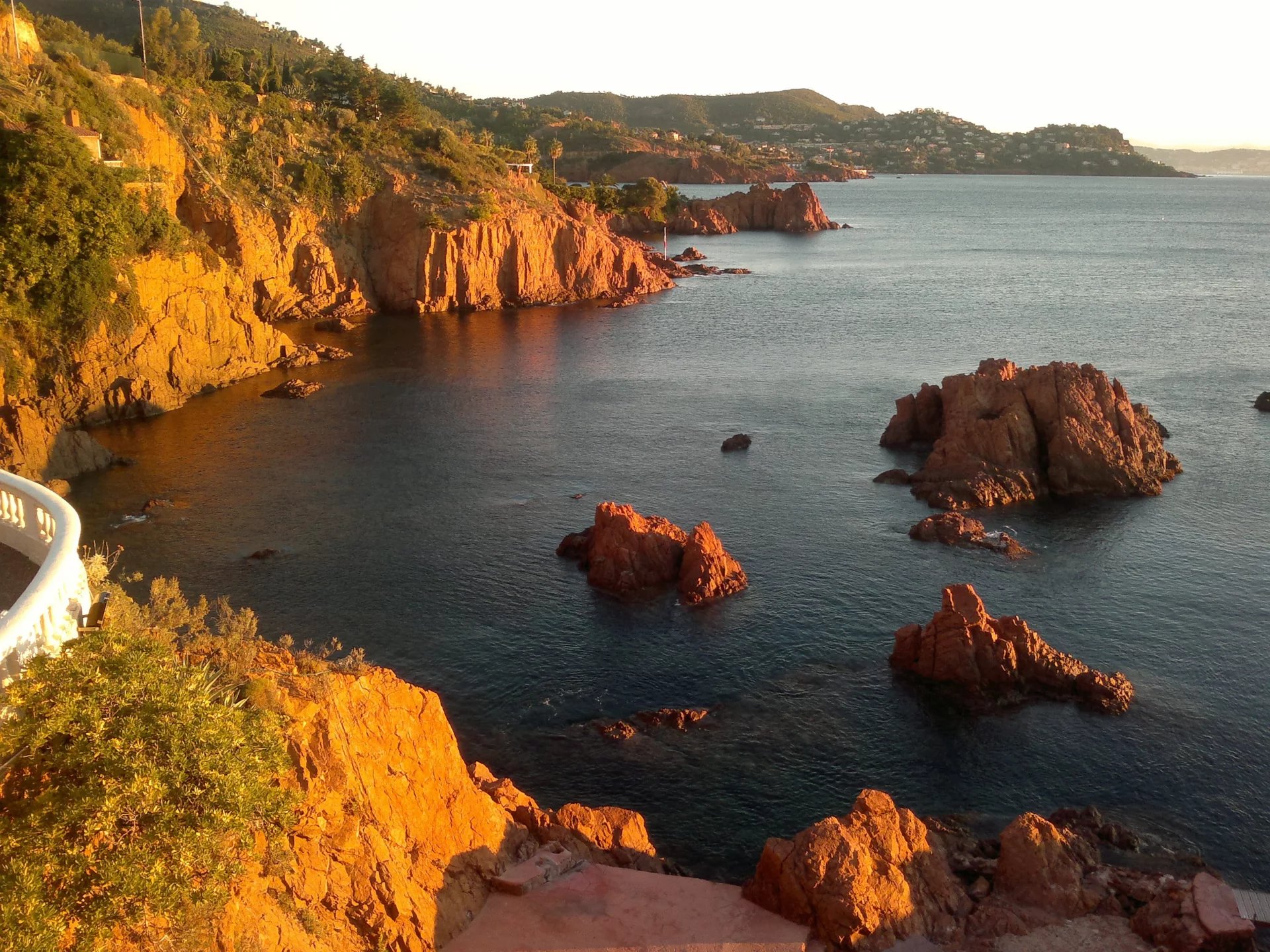 2 room apartment in the water and parking