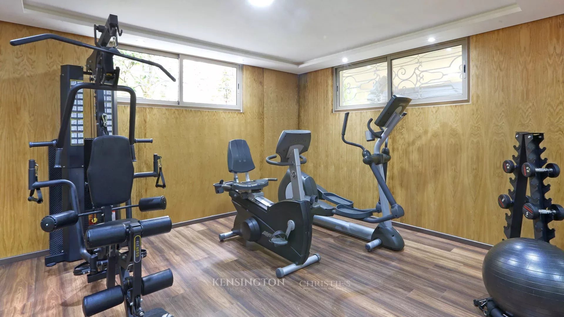4 Bedroom Villa/Townhouse's Image 28
