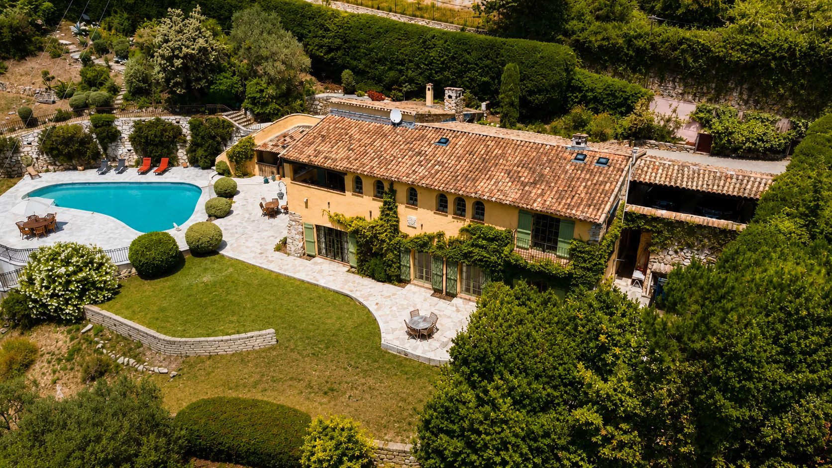 Image of Villa - 6 Bedrooms for Sale in Alpes-Maritimes-Vence-France, Image 5