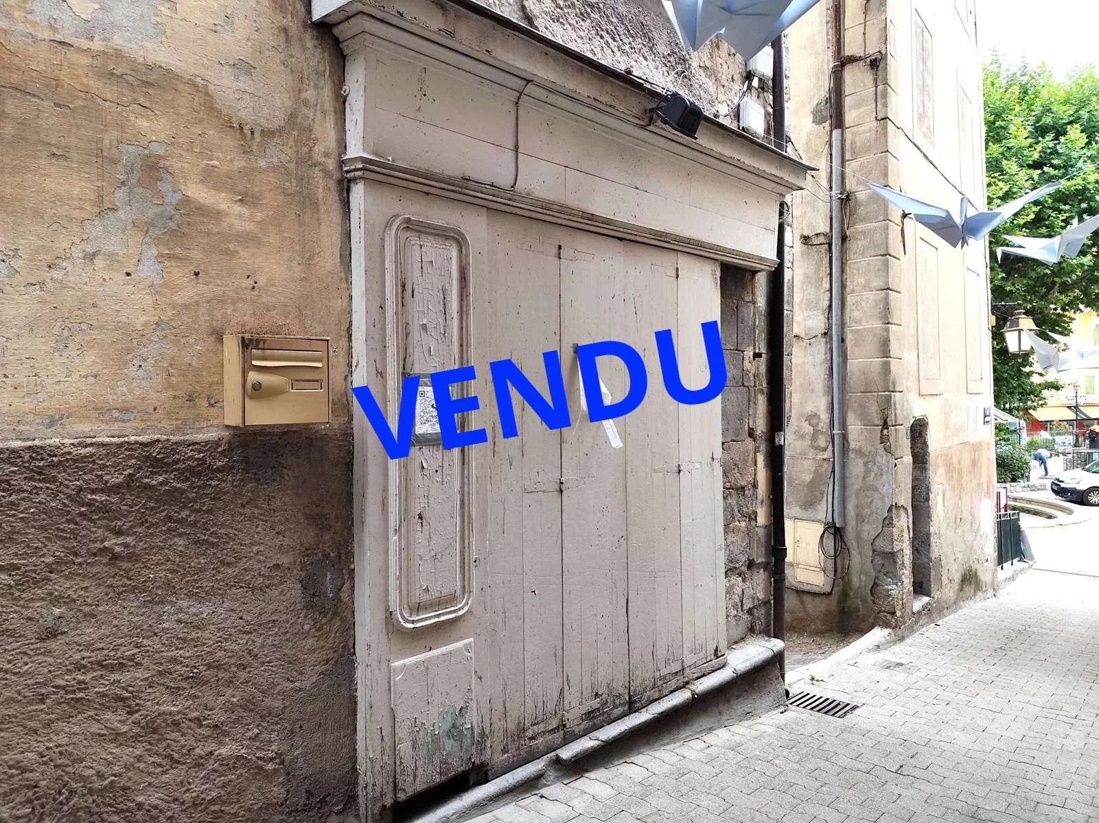 Entrepôt et local 67 m²