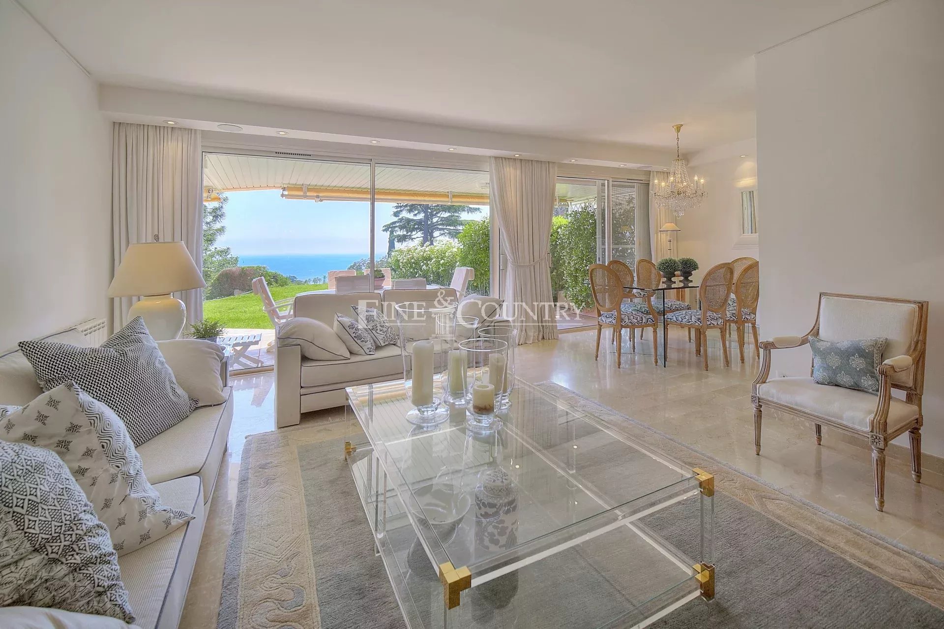 Photo of Apartment for sale in Cannes with Sea Views