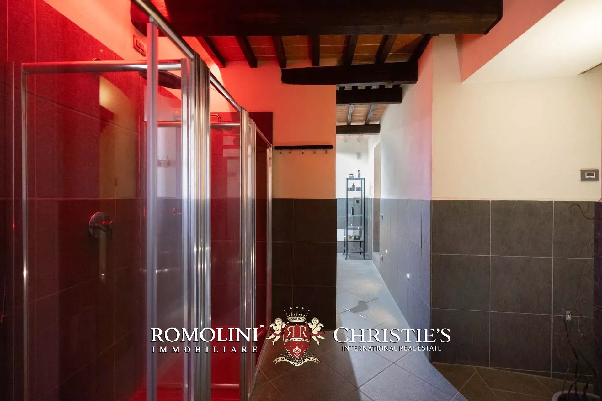 14 Bedroom Villa/Townhouse's Image 38