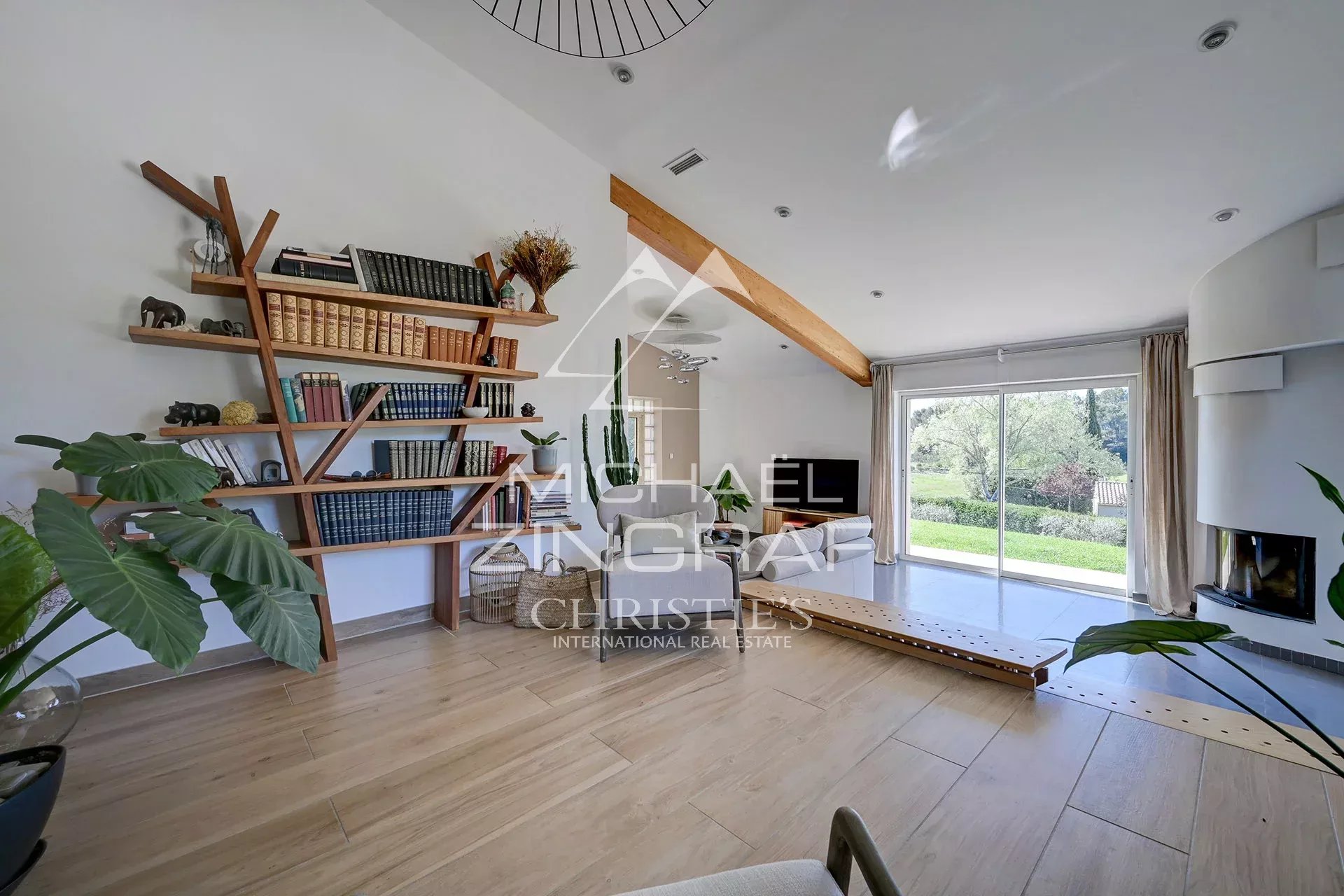 4 Bedroom Villa/Townhouse's Image 8