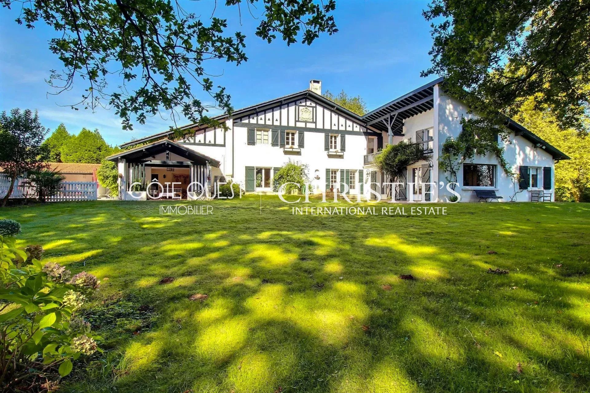 À vendre Bayonne Bassussarry - Ferme labourdine