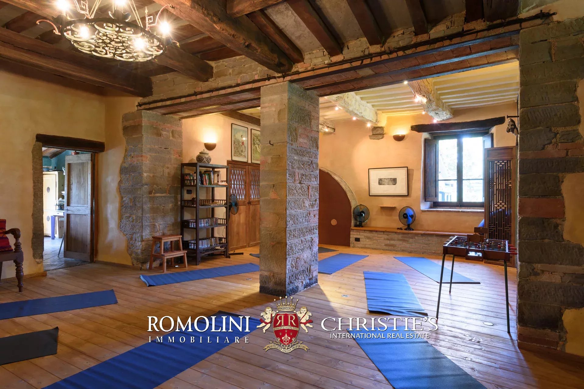 5 Bedroom Villa/Townhouse's Image 24