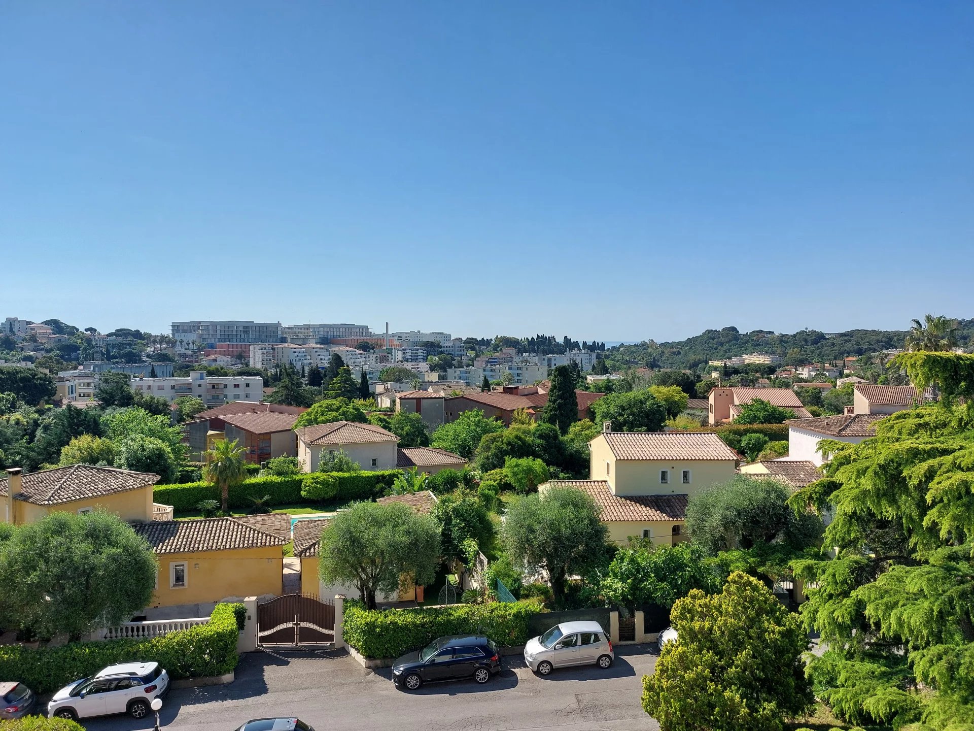 Agence immobilière de AZUR ACT IMMOBILIER