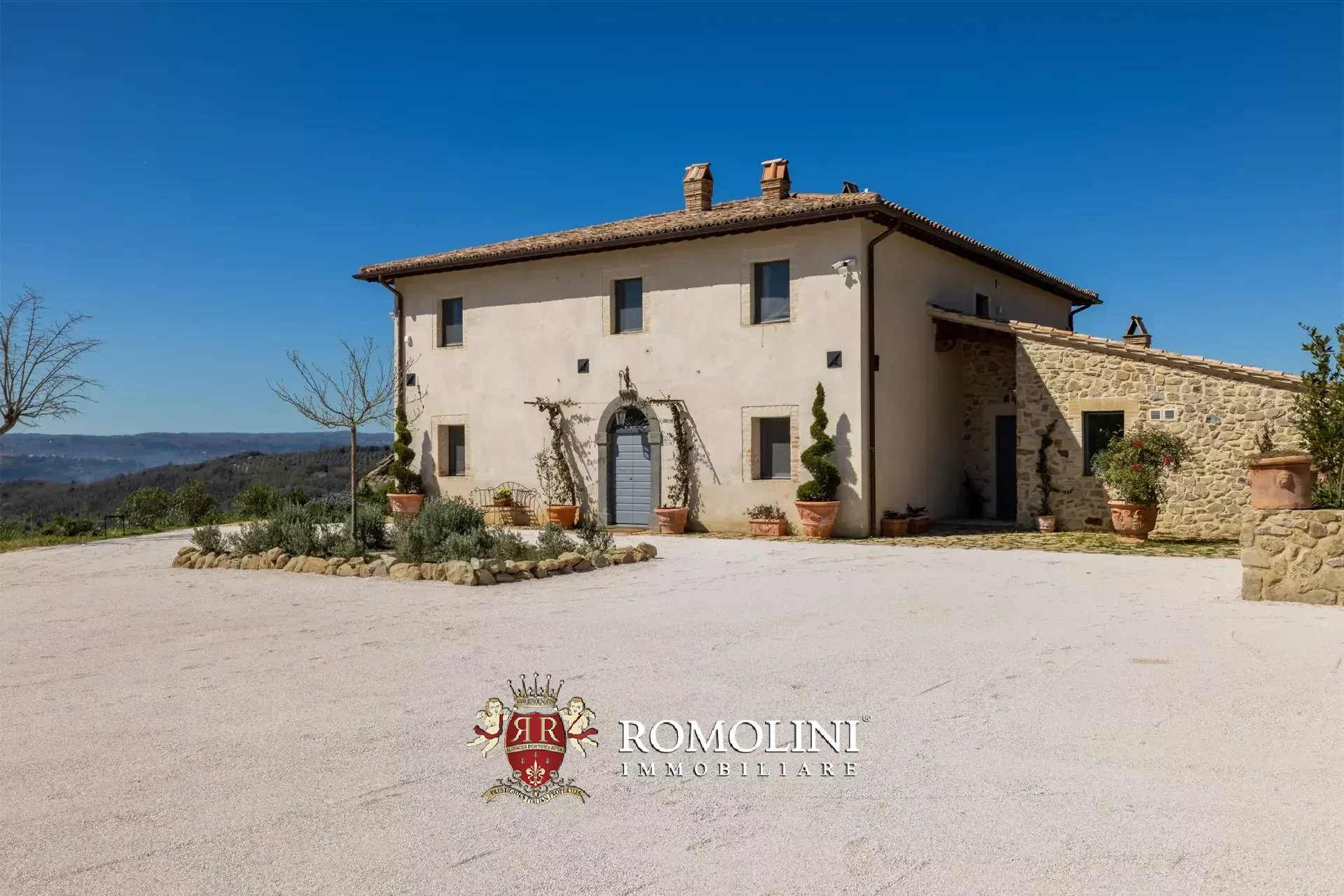 6 Bedroom Villa/Townhouse's Image 27