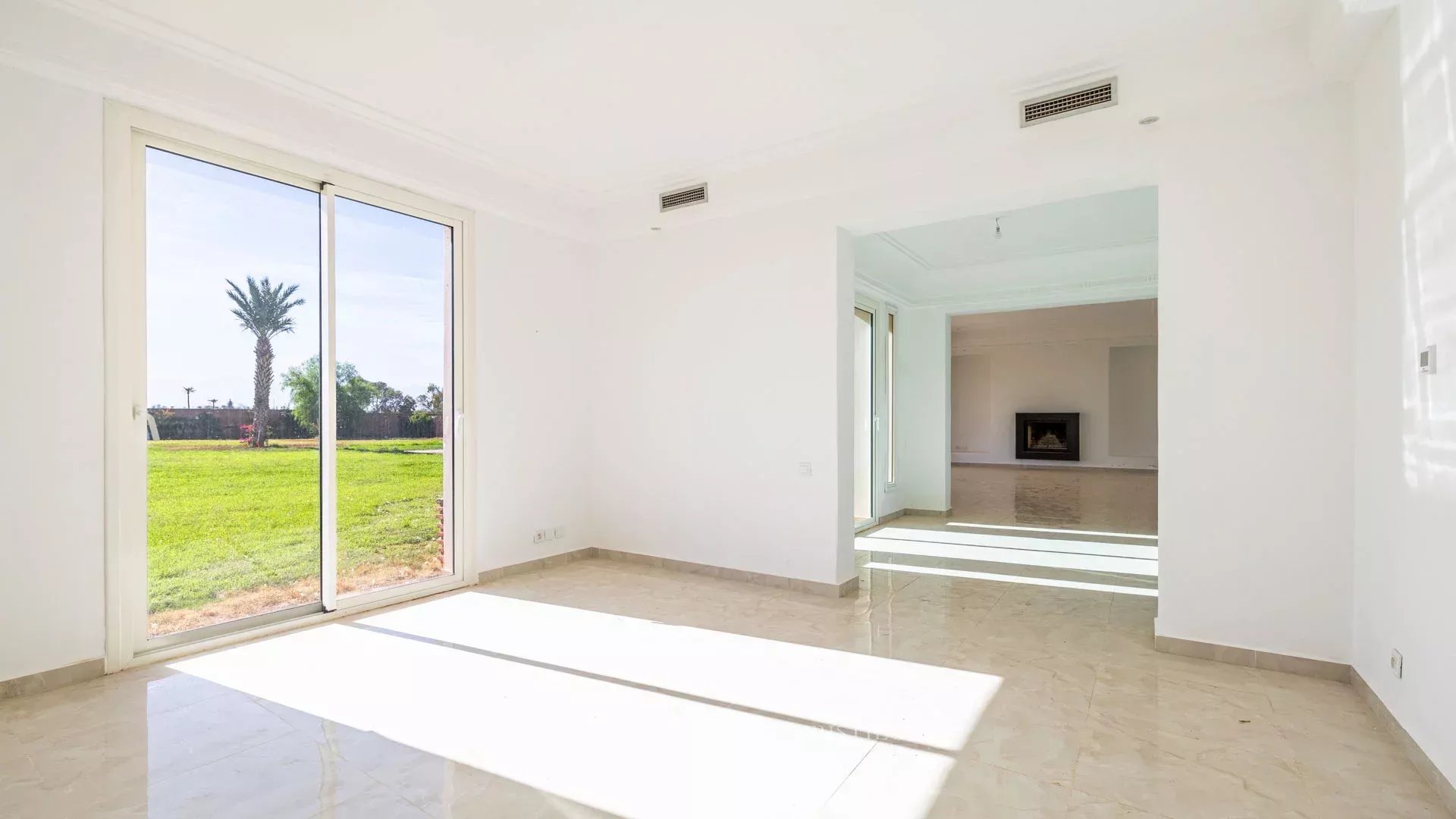 5 Bedroom Villa/Townhouse's Image 4