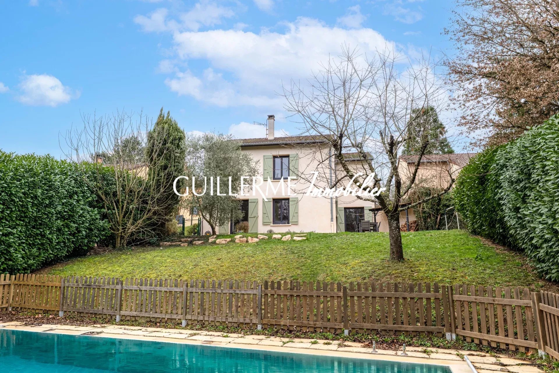 Agence immobilière de 