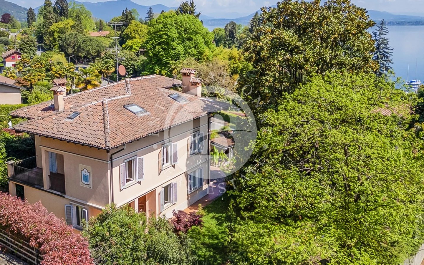 Villa in Meina - view 1