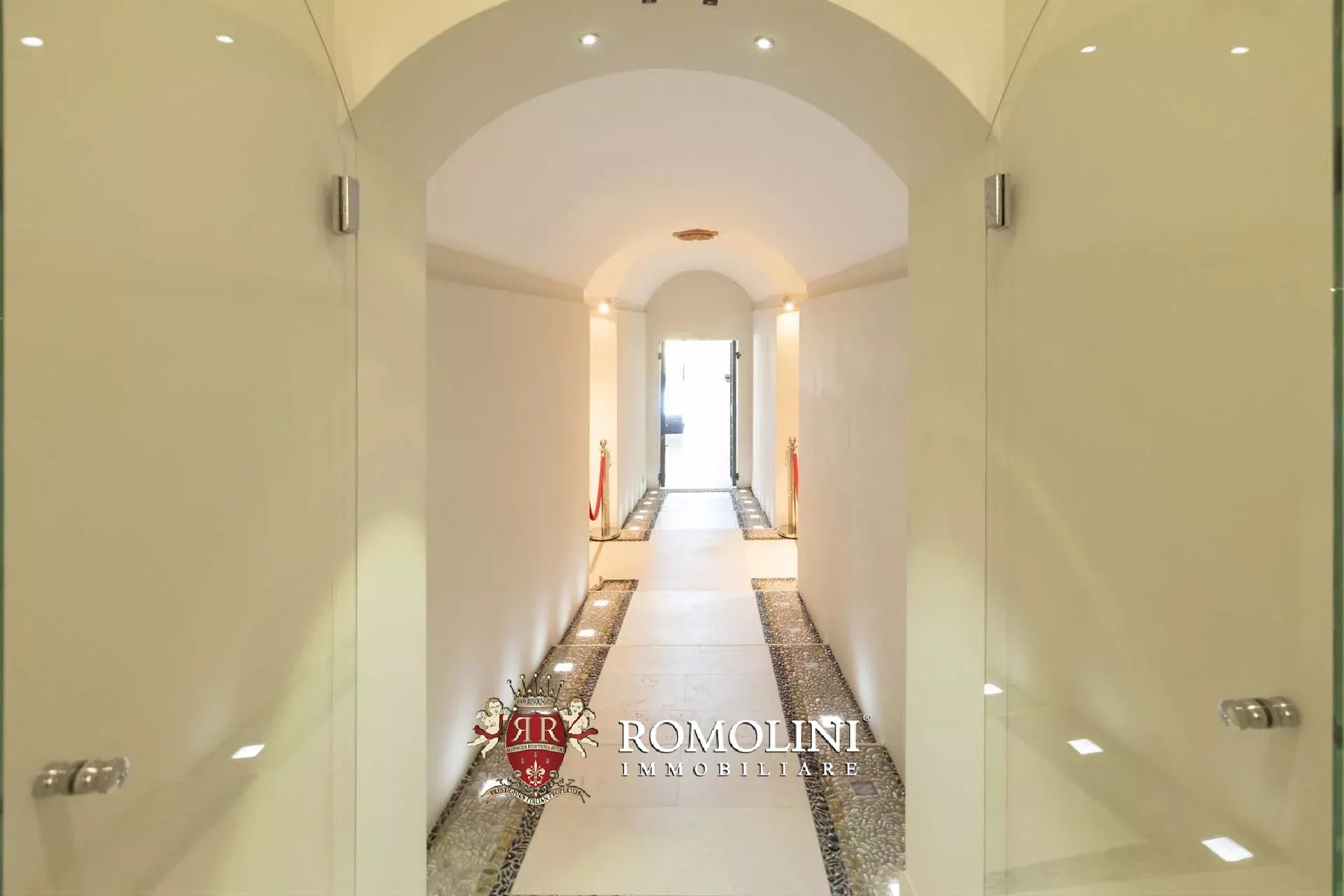 12 Bedroom Villa/Townhouse's Image 93