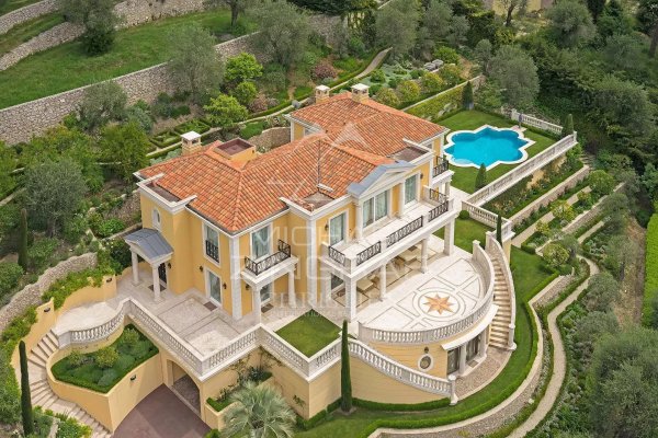 Palladian Luxury Villa in Villefranche-sur-Mer | Family Estate Sale — photo 5