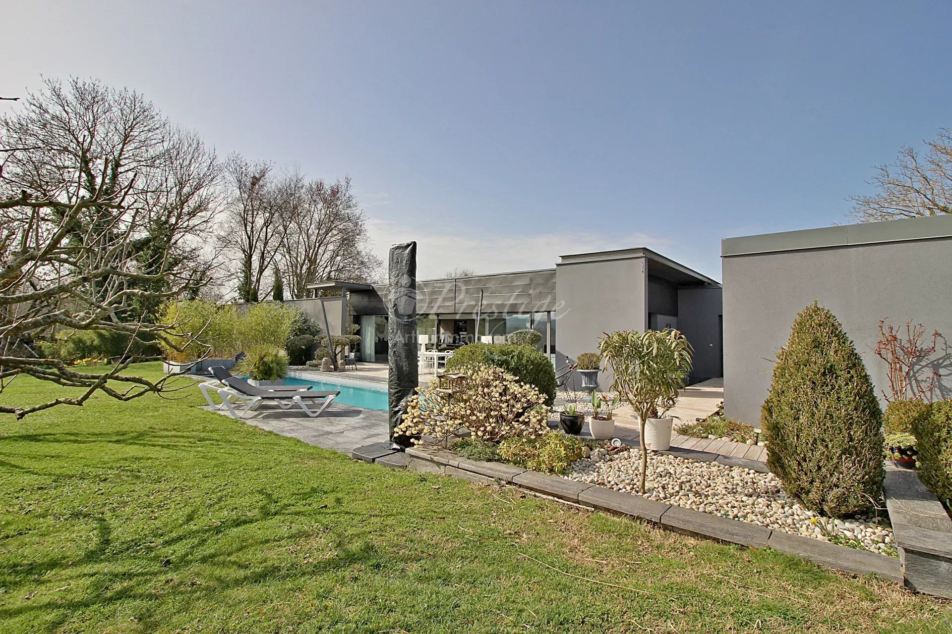 Agence immobilière de 