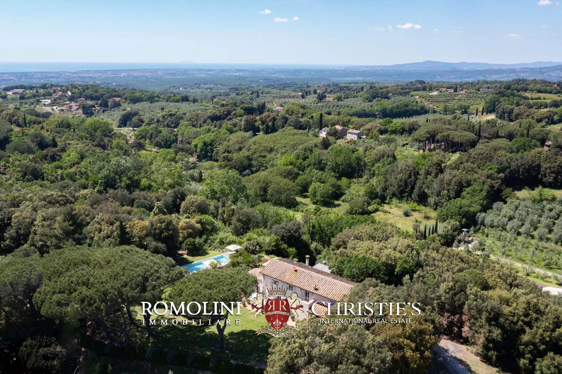 EQUESTRIAN SEA VIEW WINE ESTATE WITH VINEYARDS FOR SALE CLOSE TO BOLGHERI, TUSCANY