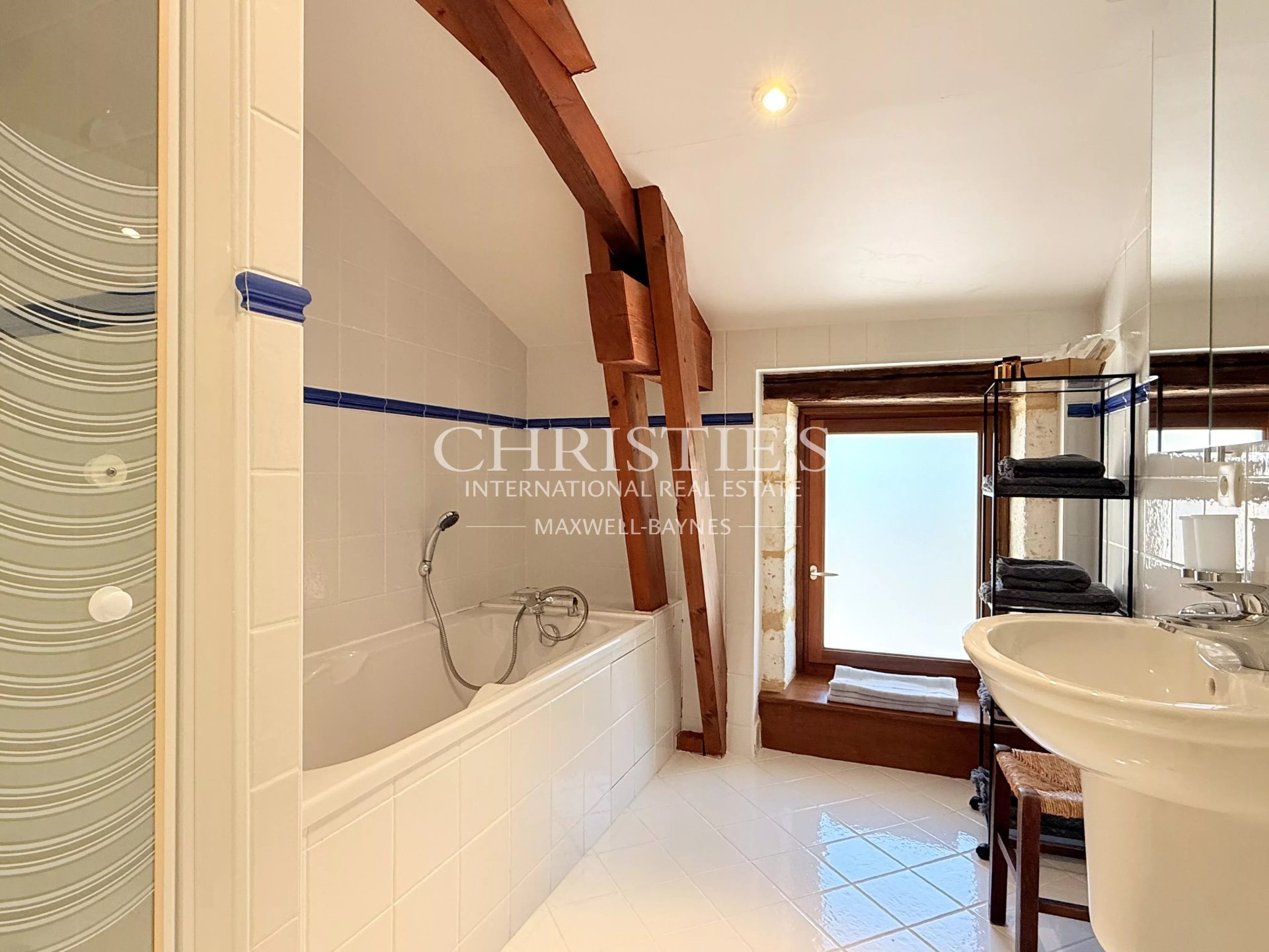 9 Bedroom Villa/Townhouse's Image 33