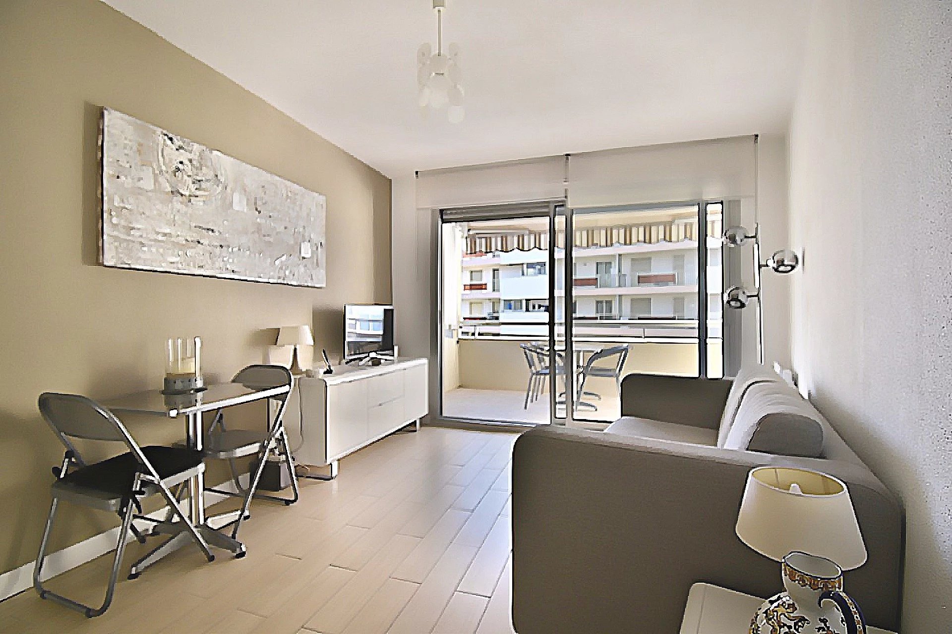 2 PIECES  AVEC TERRASSE APERCU MER