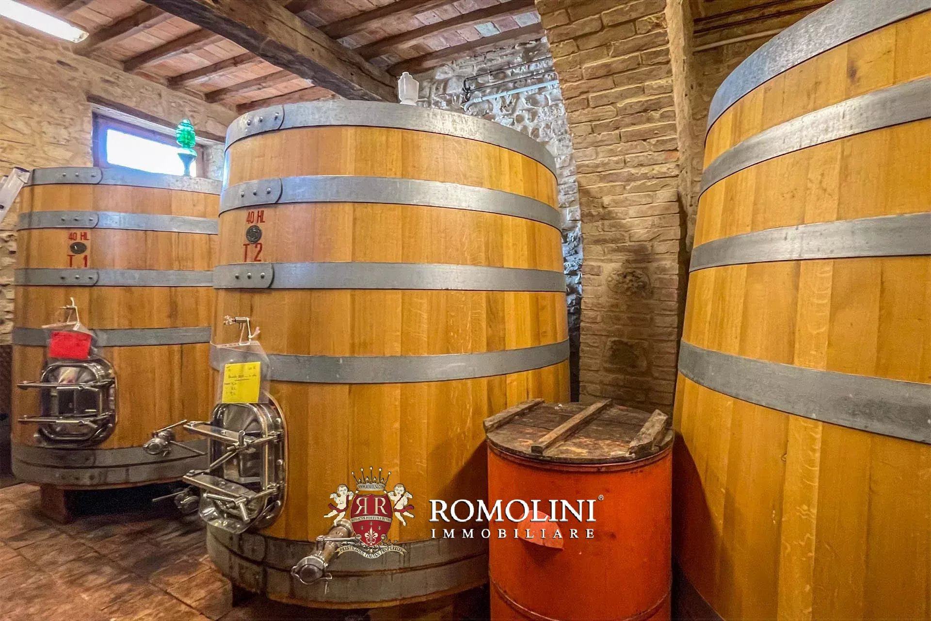 6 Bedroom Vineyard's Image 26