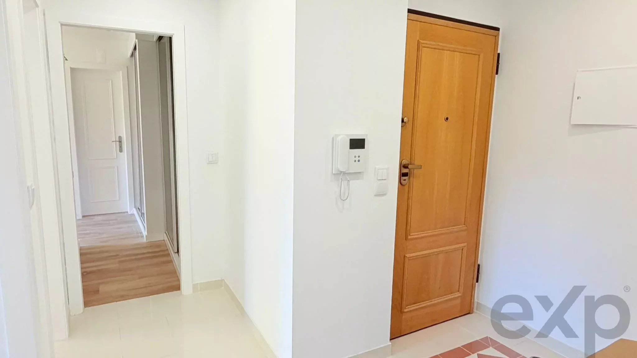 3-Bedroom Apartment T3 Feijó, Almada renovated 86914707 image 3